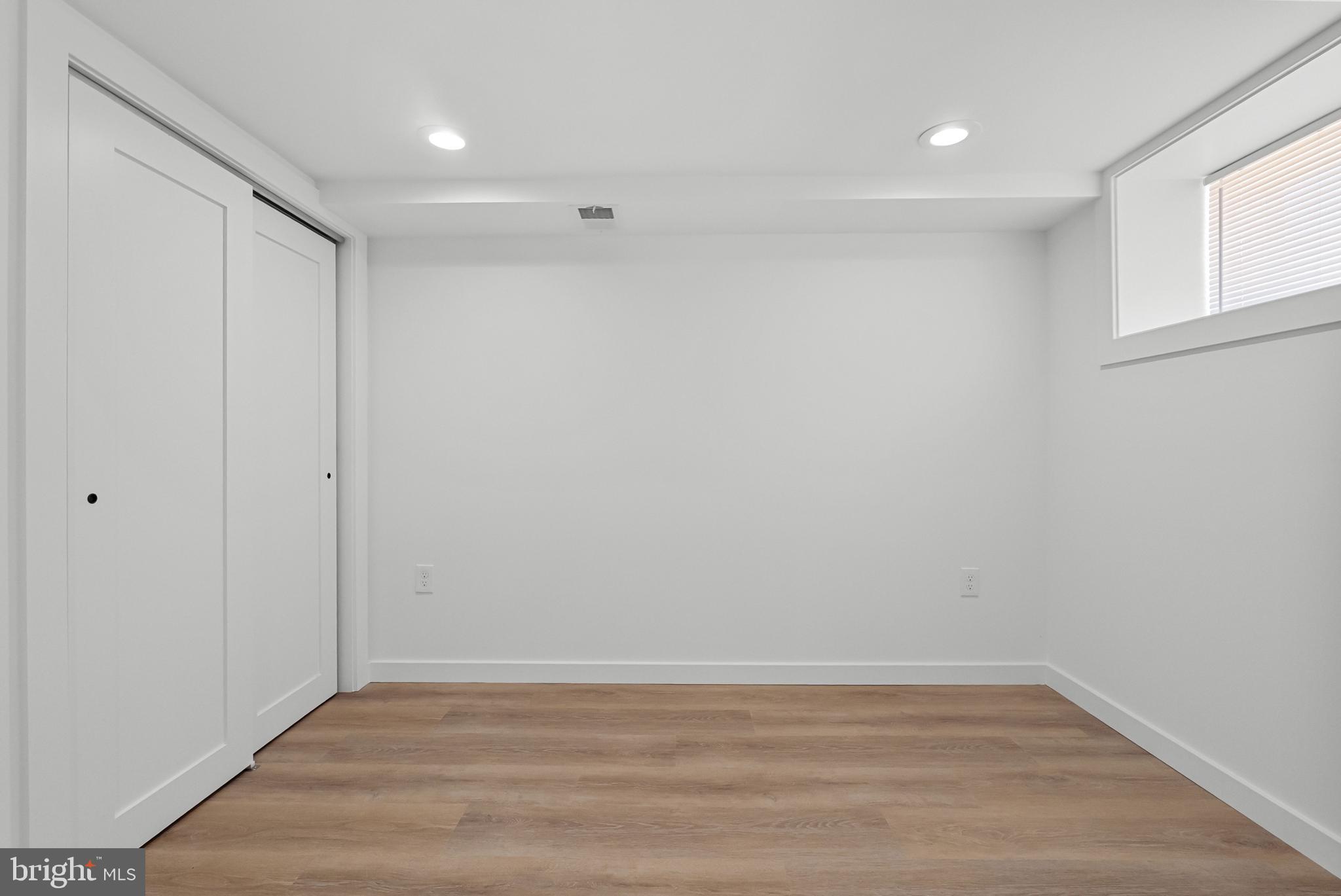 BROADWAY EAST - Residential