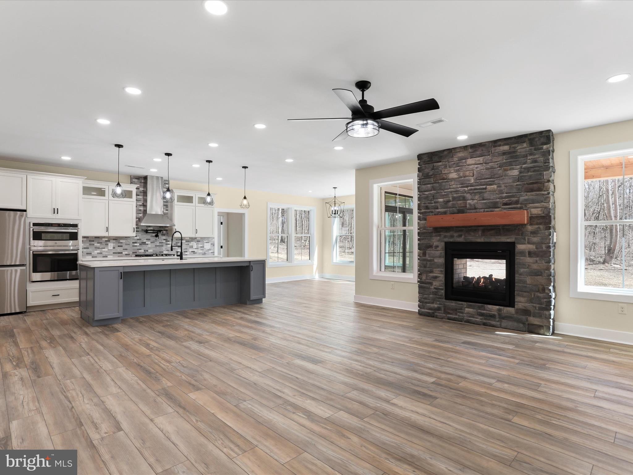 CROSSINGS ON THE POTOMAC - Residential