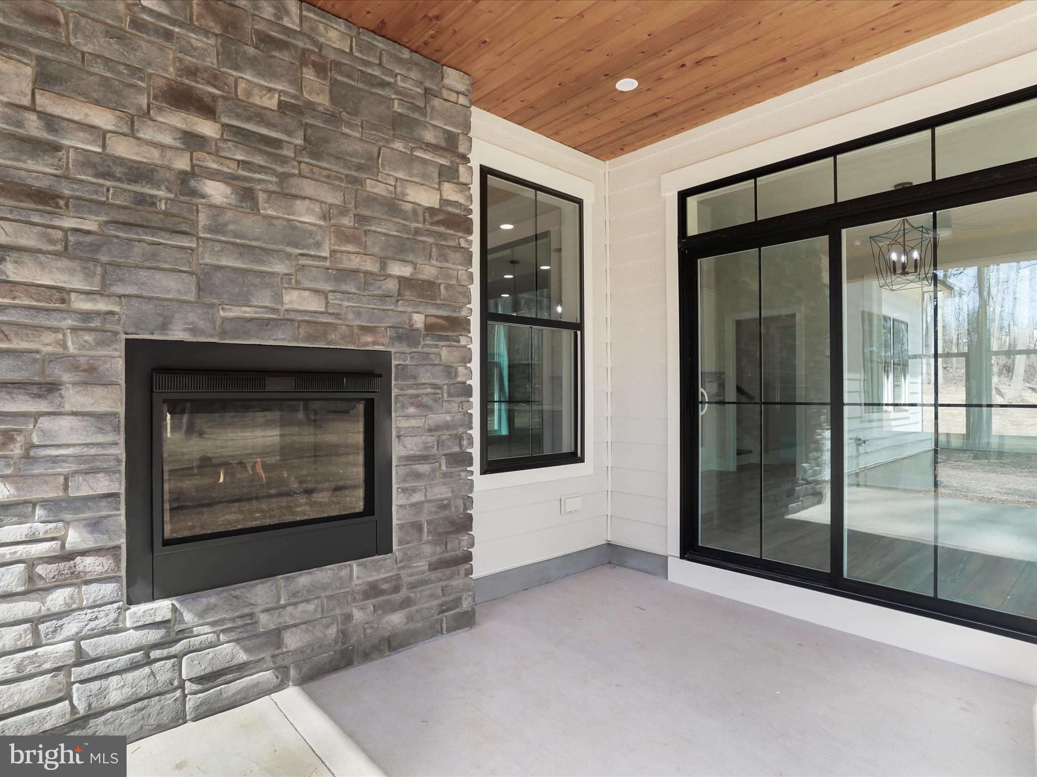 CROSSINGS ON THE POTOMAC - Residential