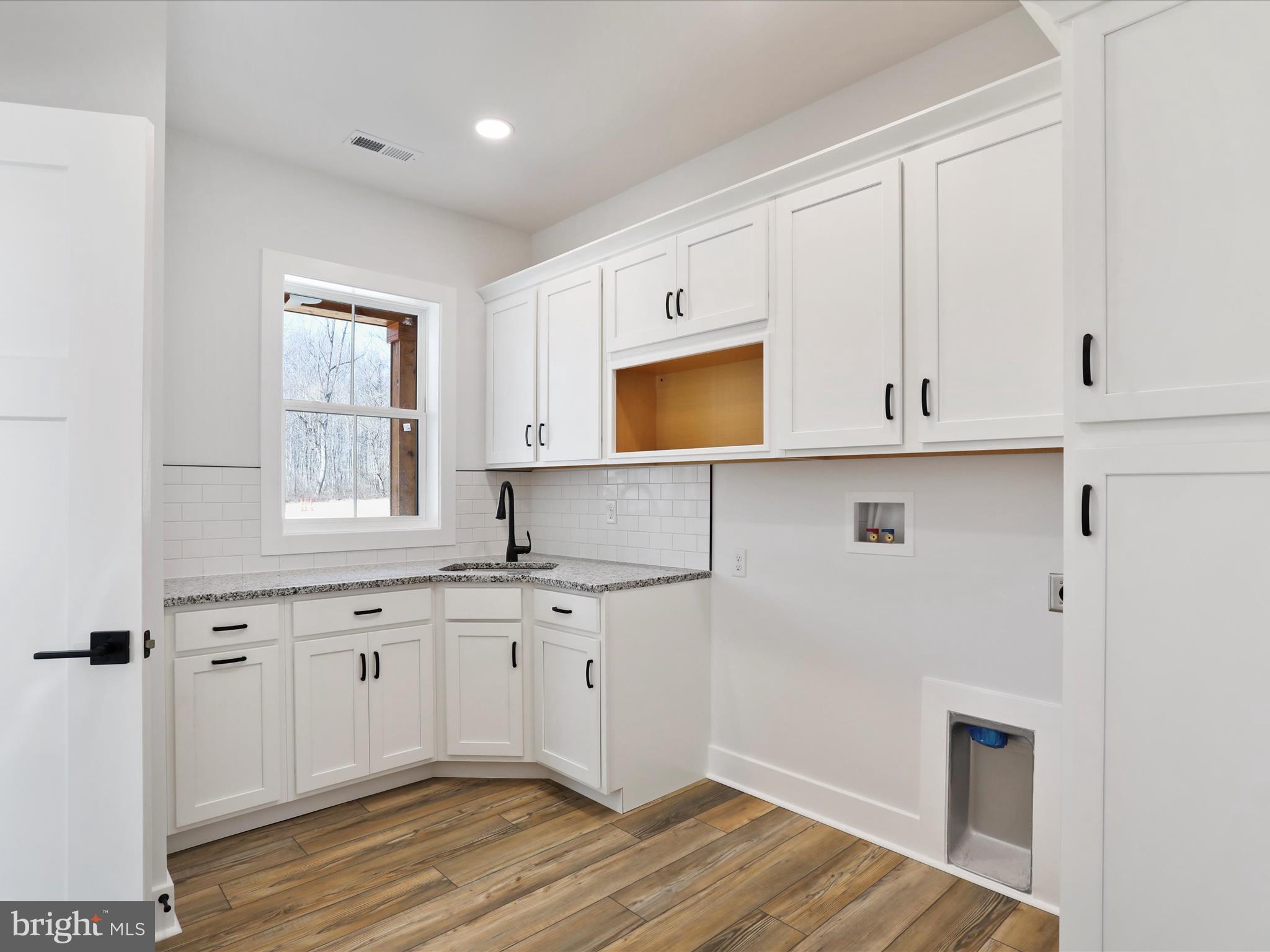 CROSSINGS ON THE POTOMAC - Residential