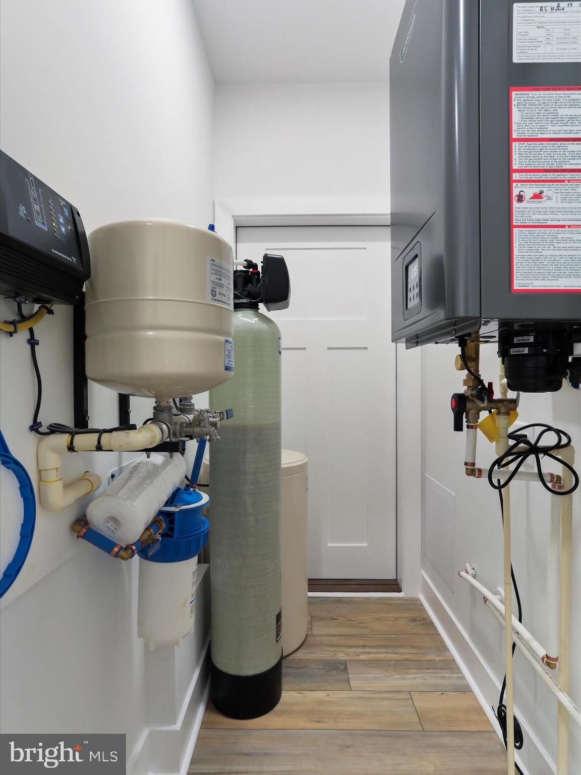 CROSSINGS ON THE POTOMAC - Residential