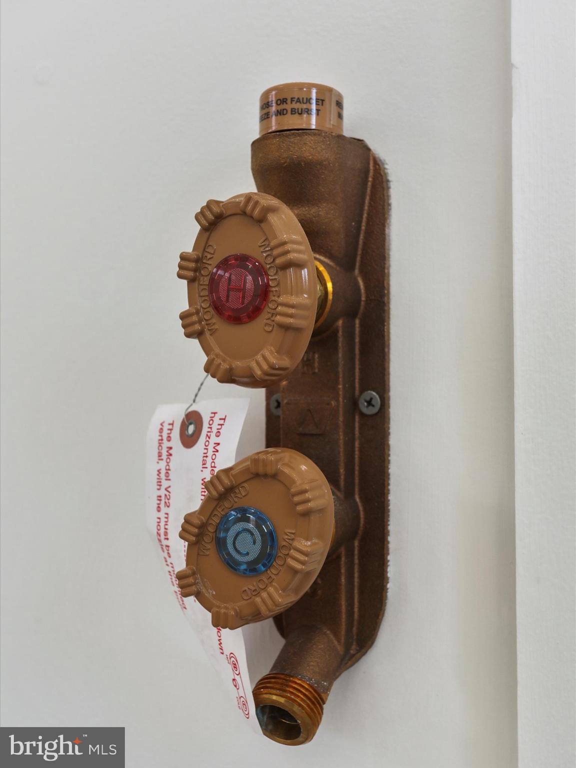 CROSSINGS ON THE POTOMAC - Residential