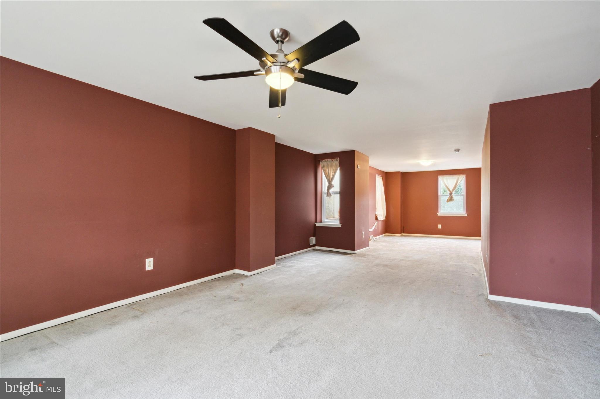 UNIVERSITY CITY - Residential