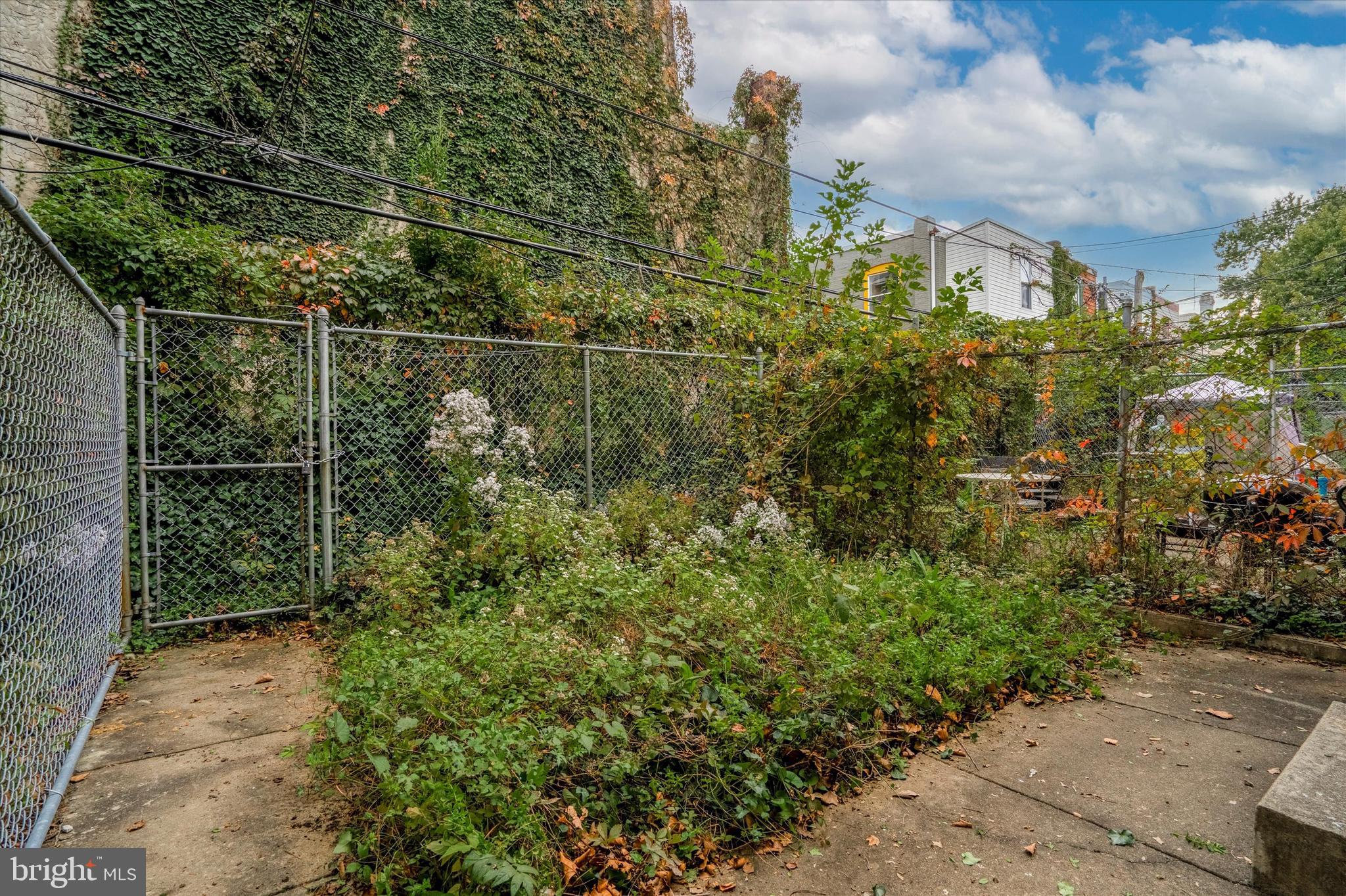 UNIVERSITY CITY - Residential