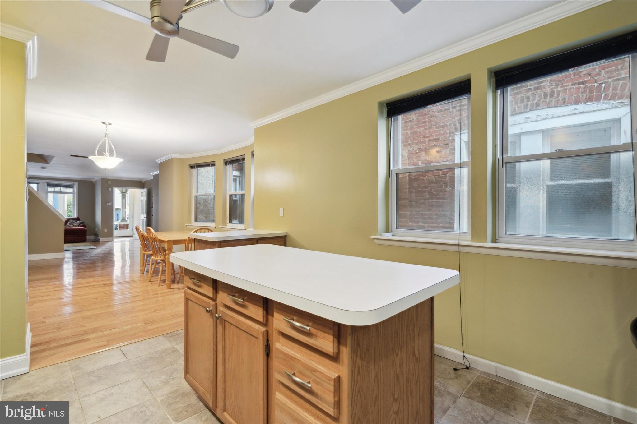 UNIVERSITY CITY - Residential