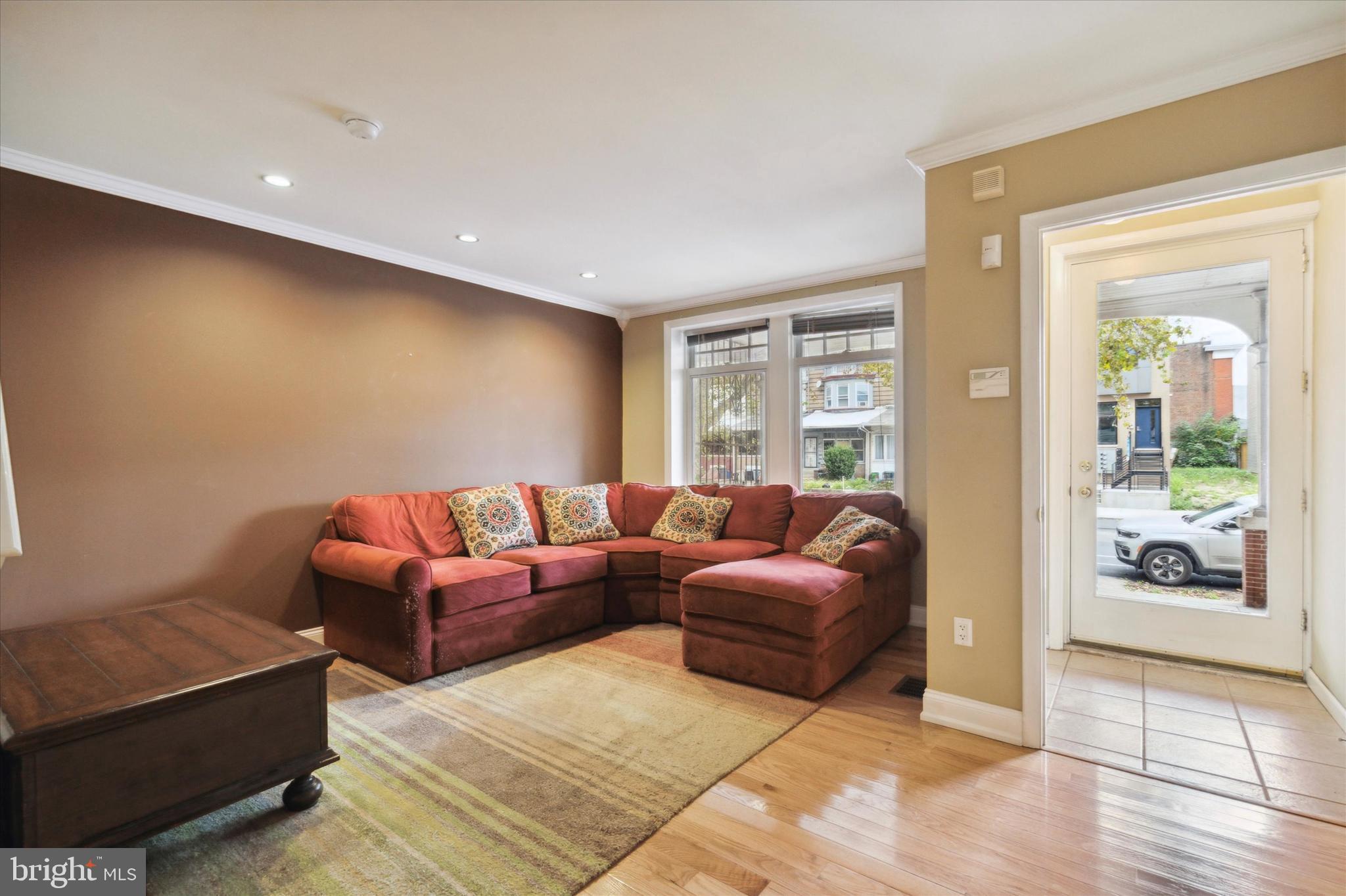 UNIVERSITY CITY - Residential