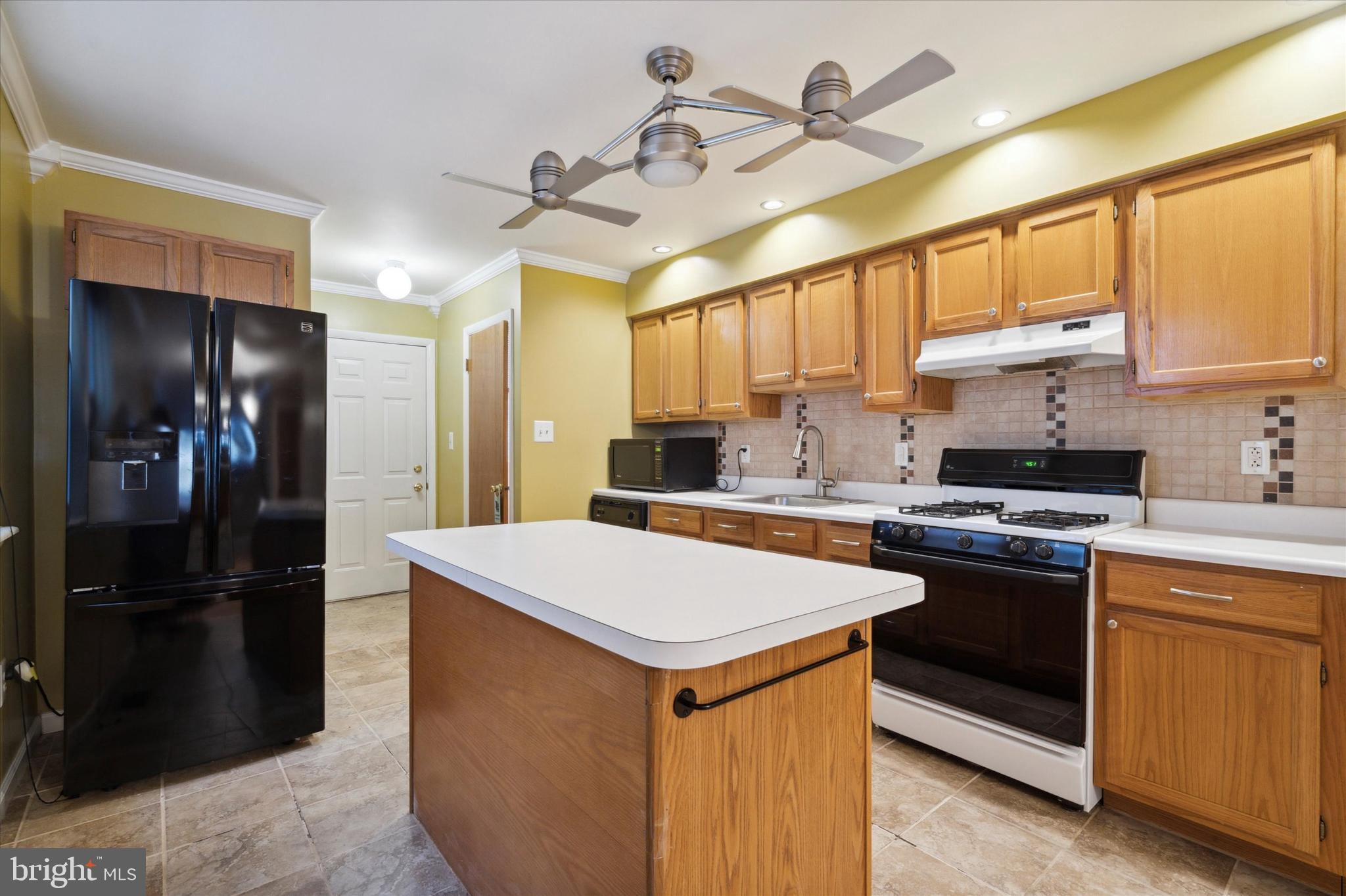 UNIVERSITY CITY - Residential