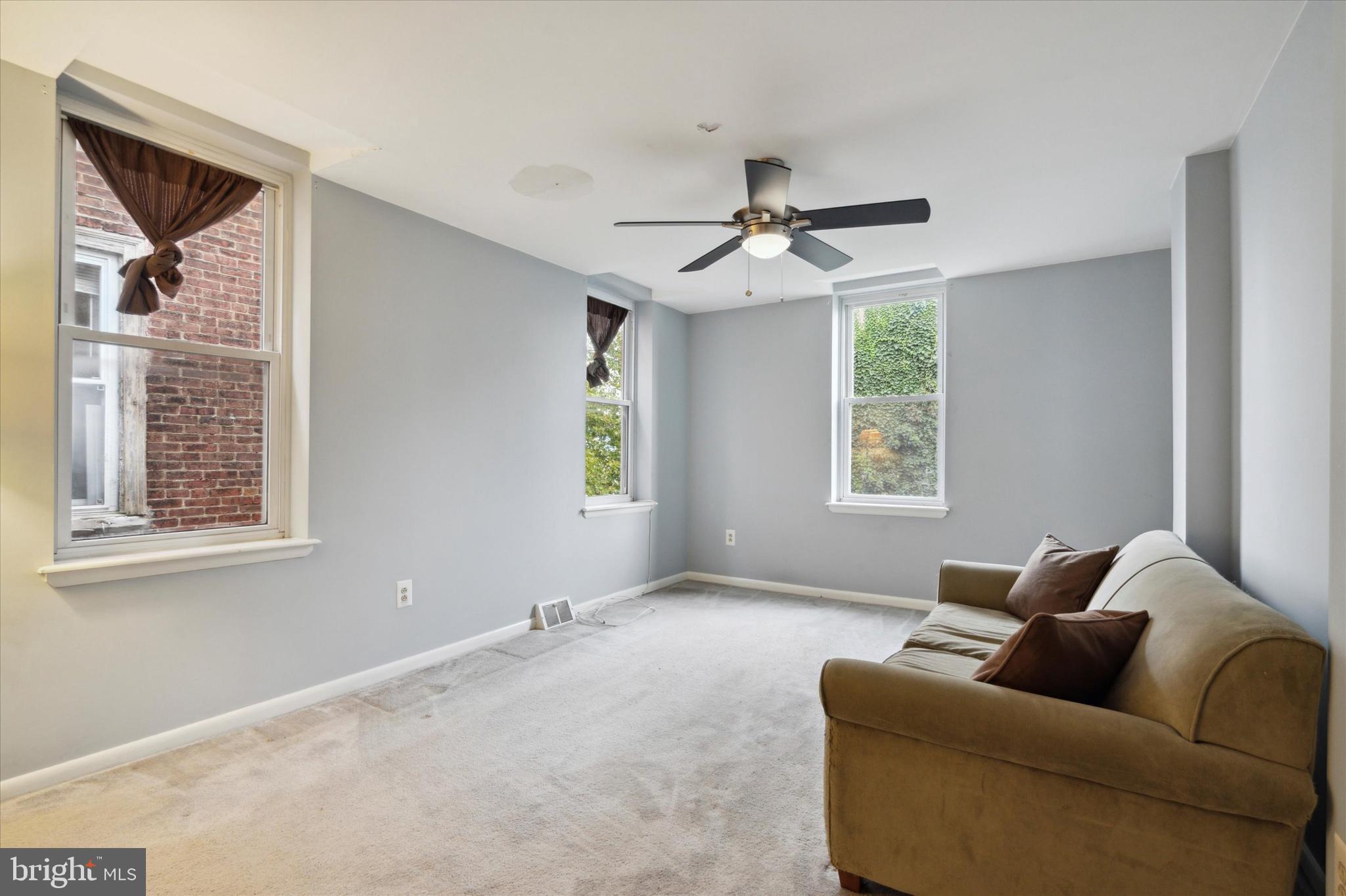 UNIVERSITY CITY - Residential