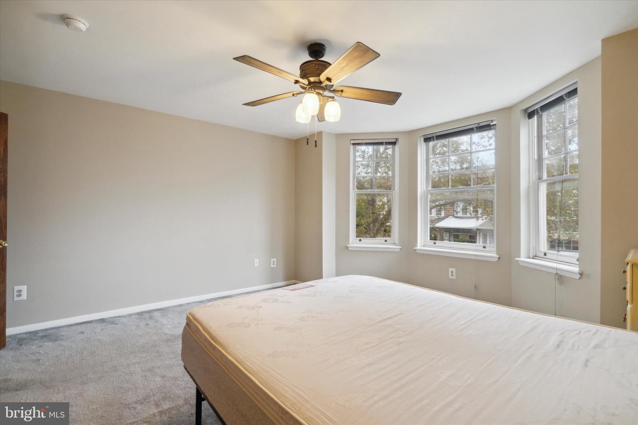 UNIVERSITY CITY - Residential