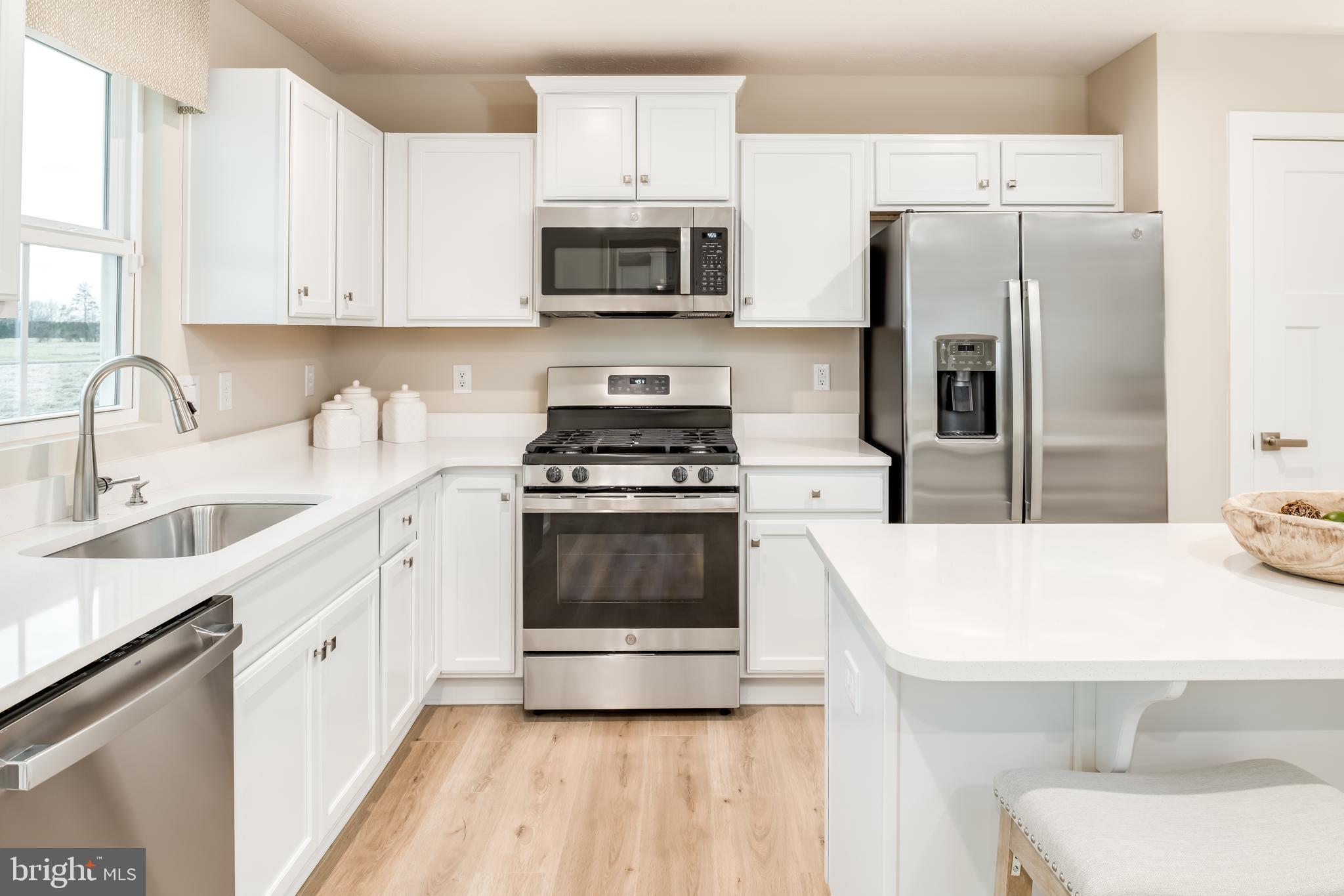 CARDINAL POINTE - Residential