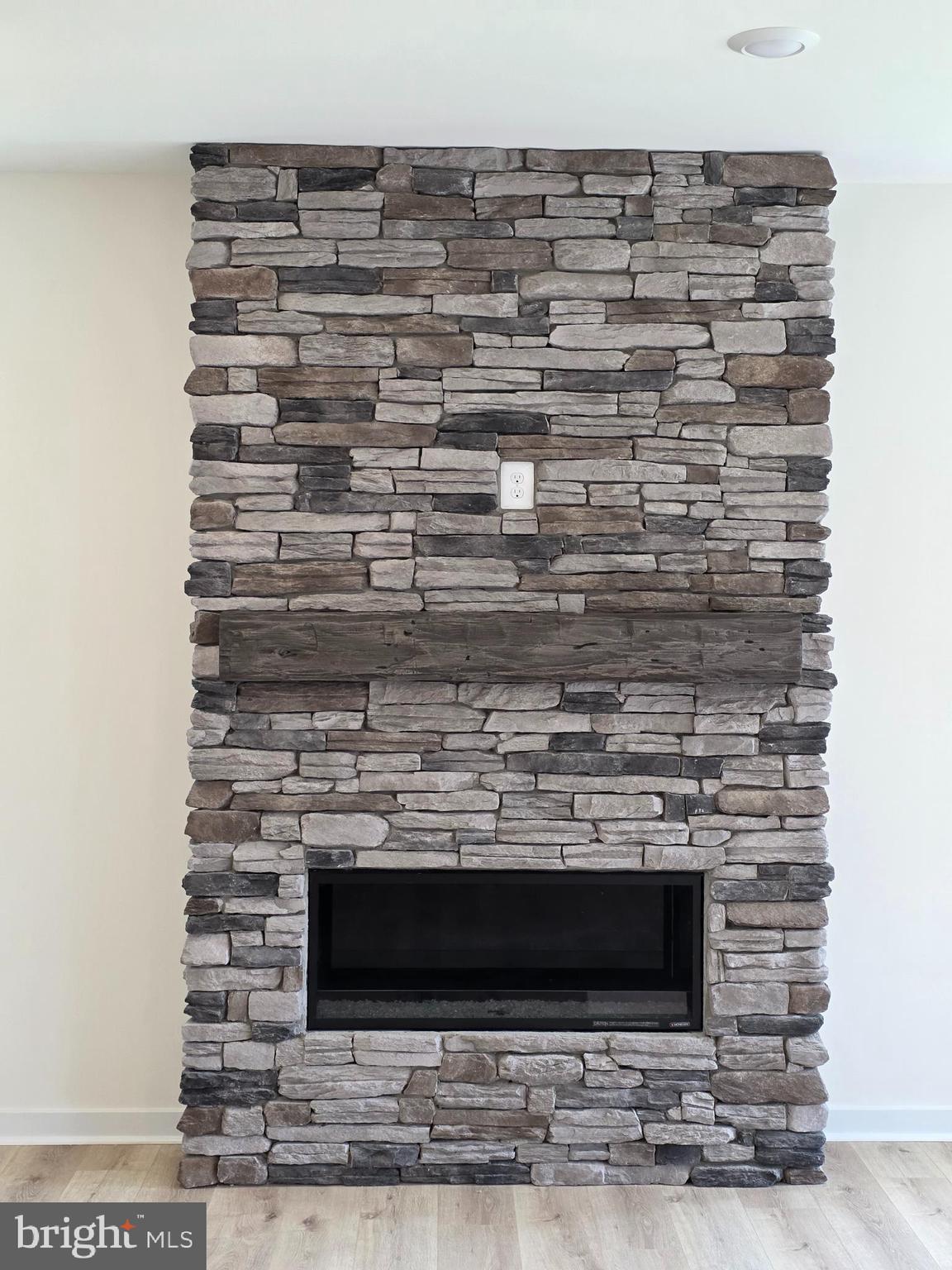 GILBERT MEADOWS - Residential