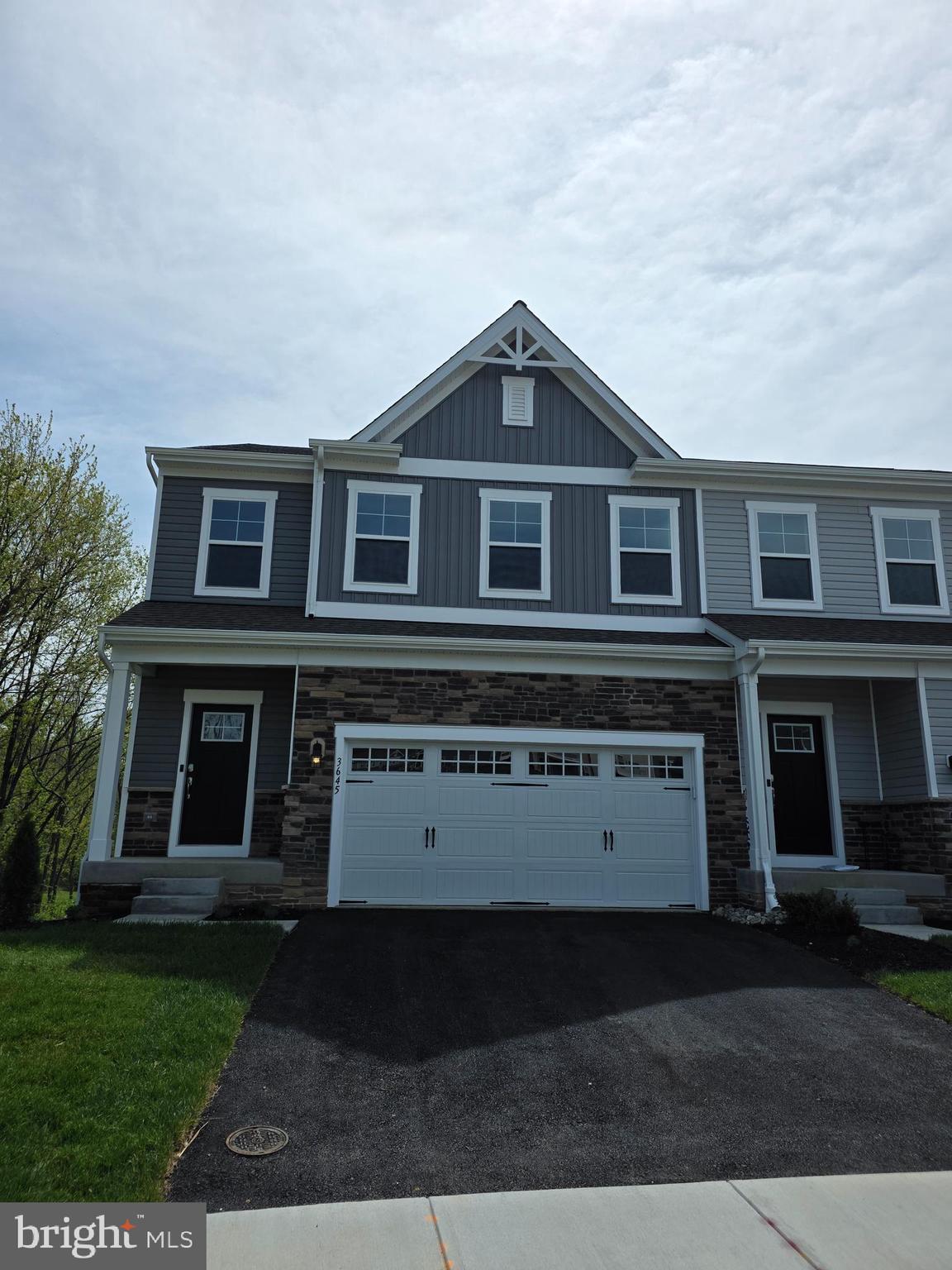 GILBERT MEADOWS - Residential