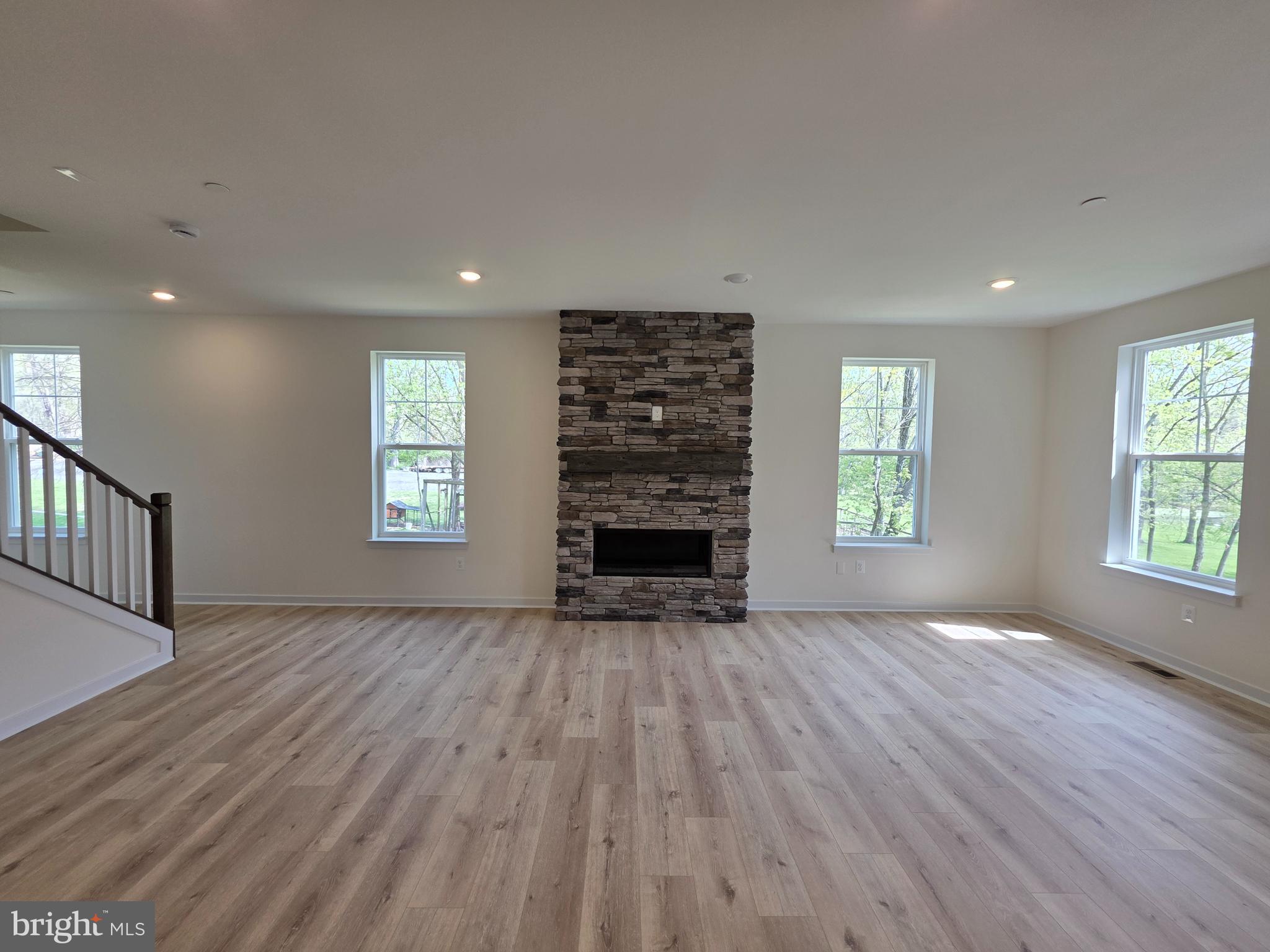 GILBERT MEADOWS - Residential