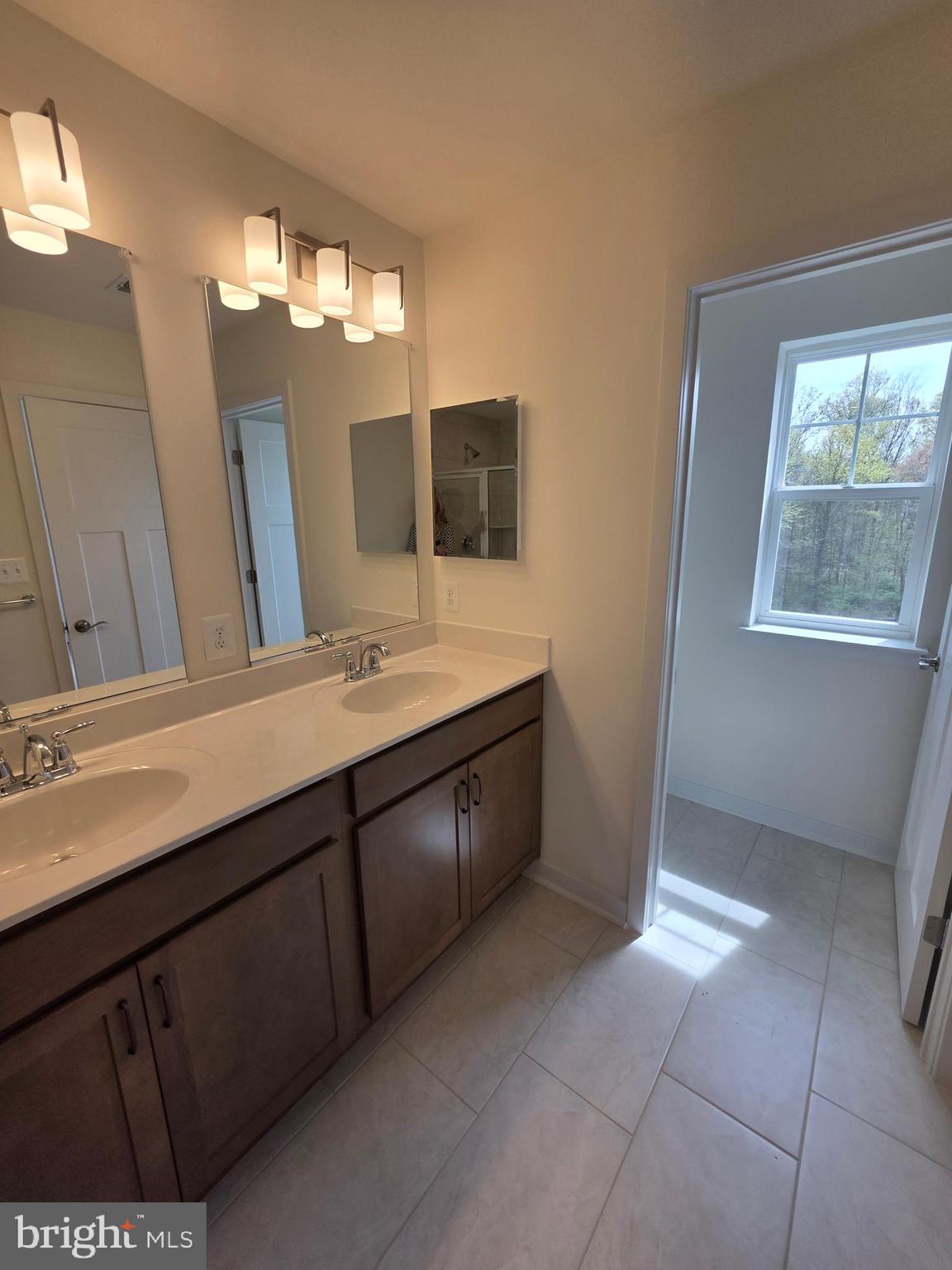 GILBERT MEADOWS - Residential