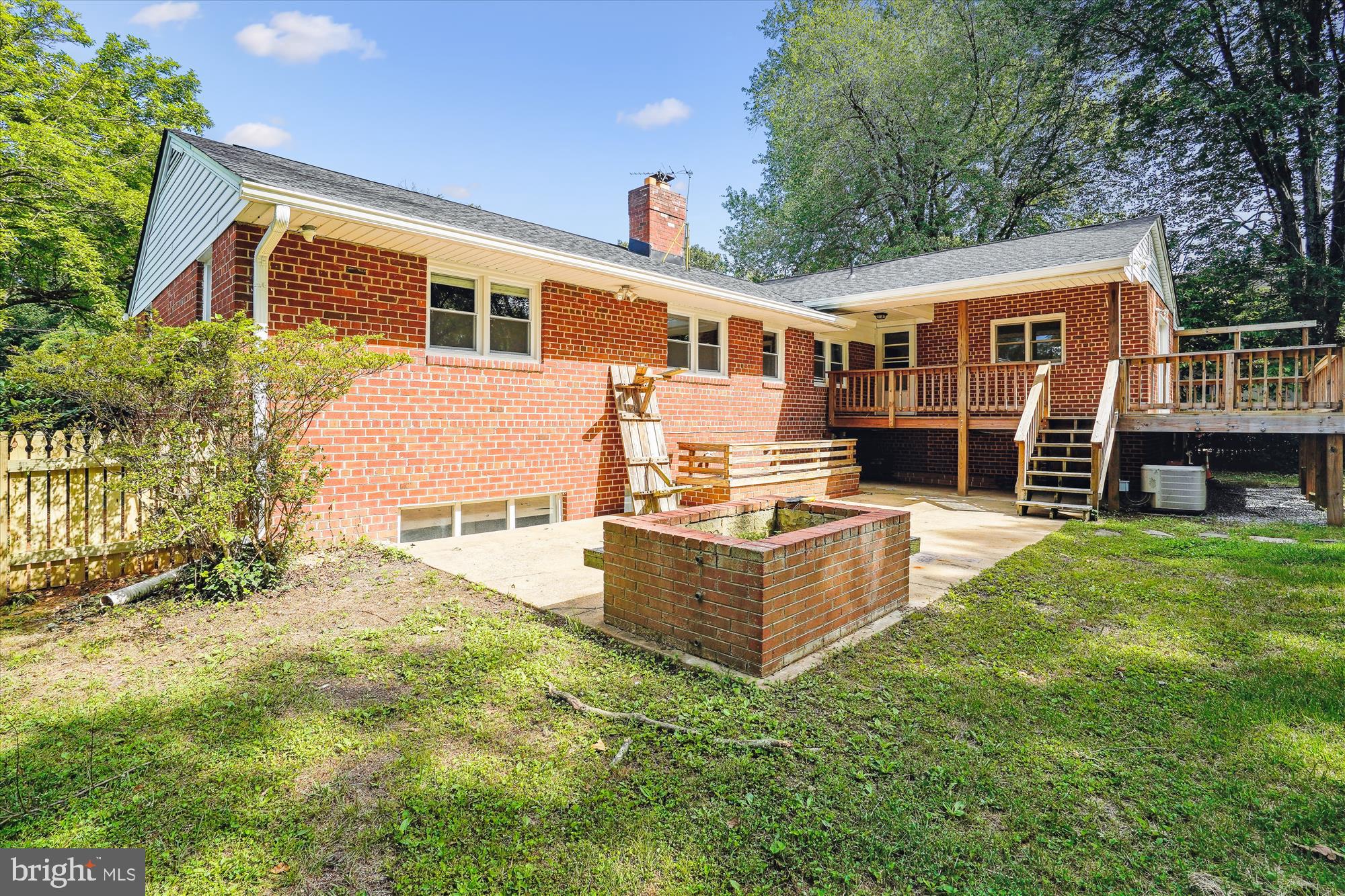 SLEEPY HOLLOW KNOLL - Residential Lease