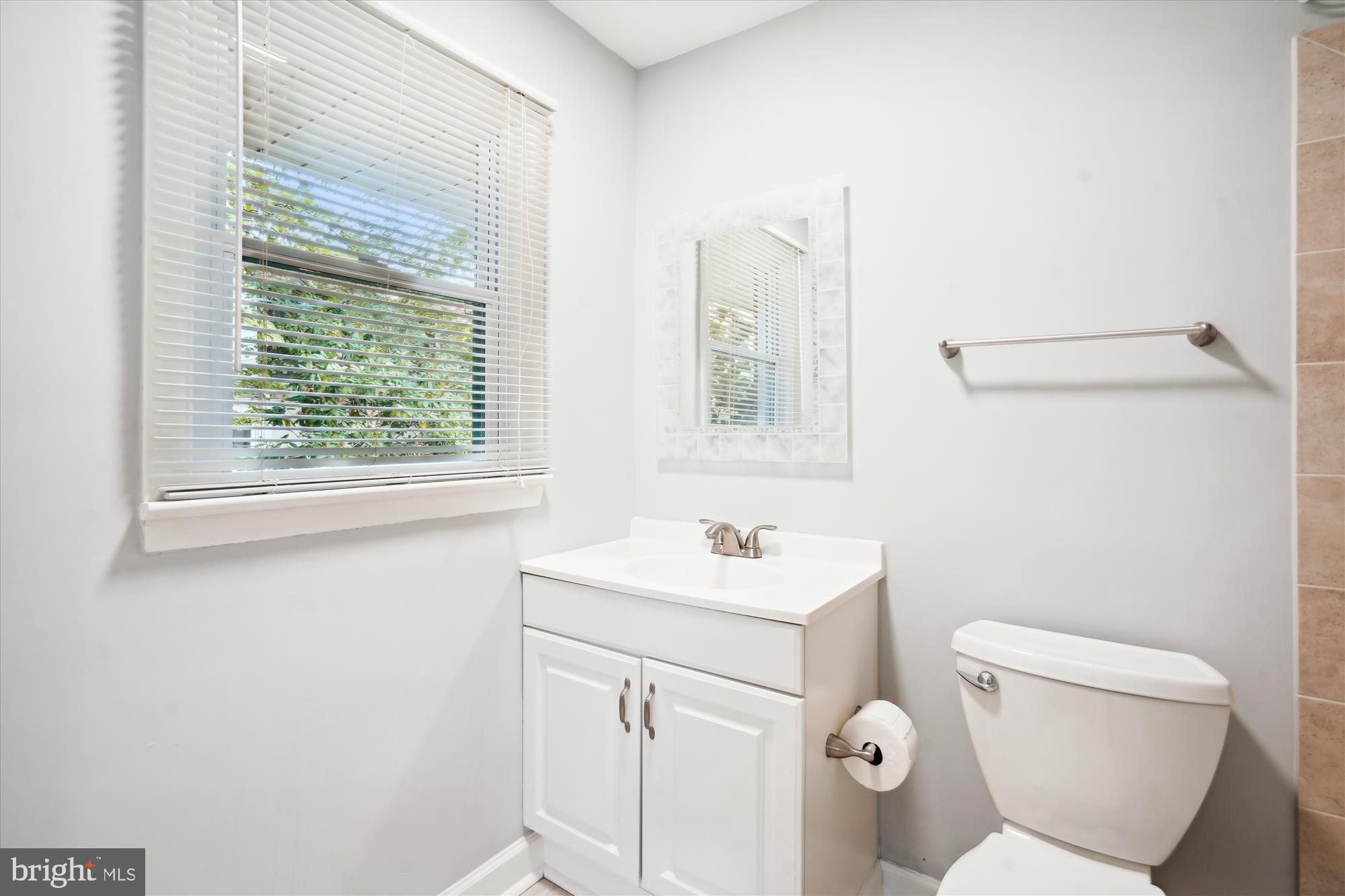 SLEEPY HOLLOW KNOLL - Residential Lease