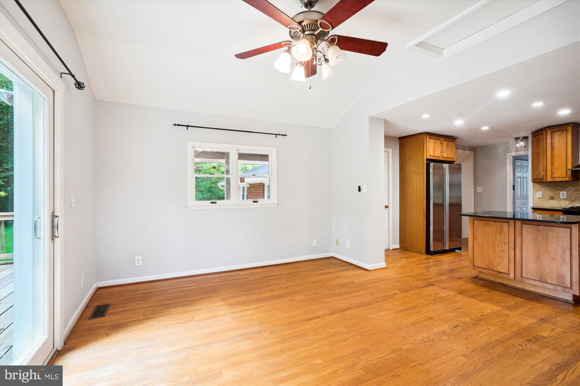 SLEEPY HOLLOW KNOLL - Residential Lease