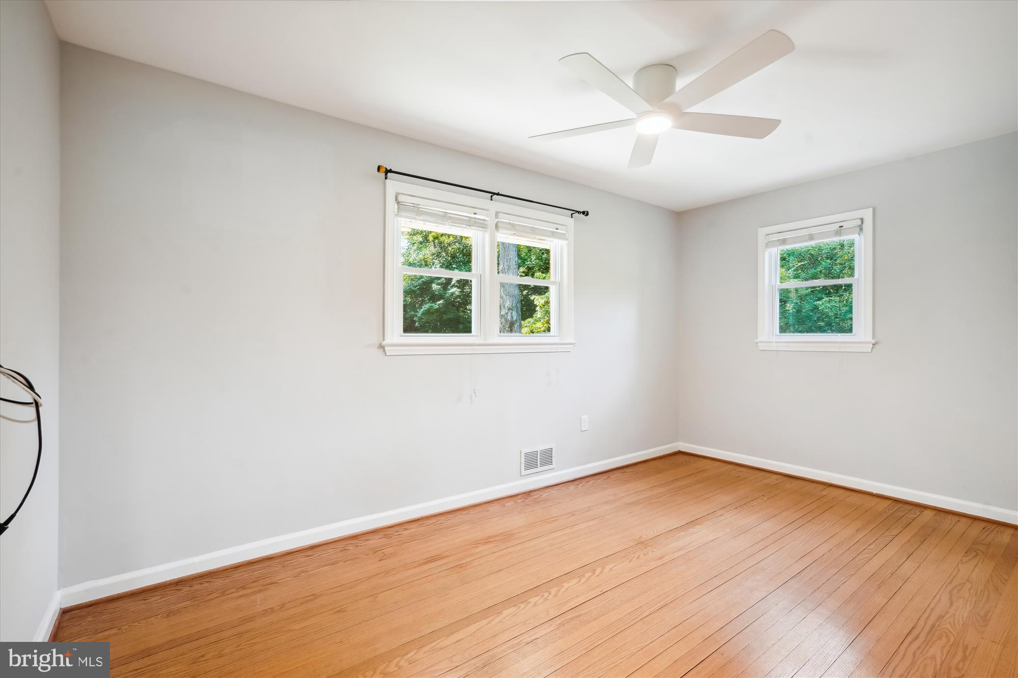 SLEEPY HOLLOW KNOLL - Residential Lease