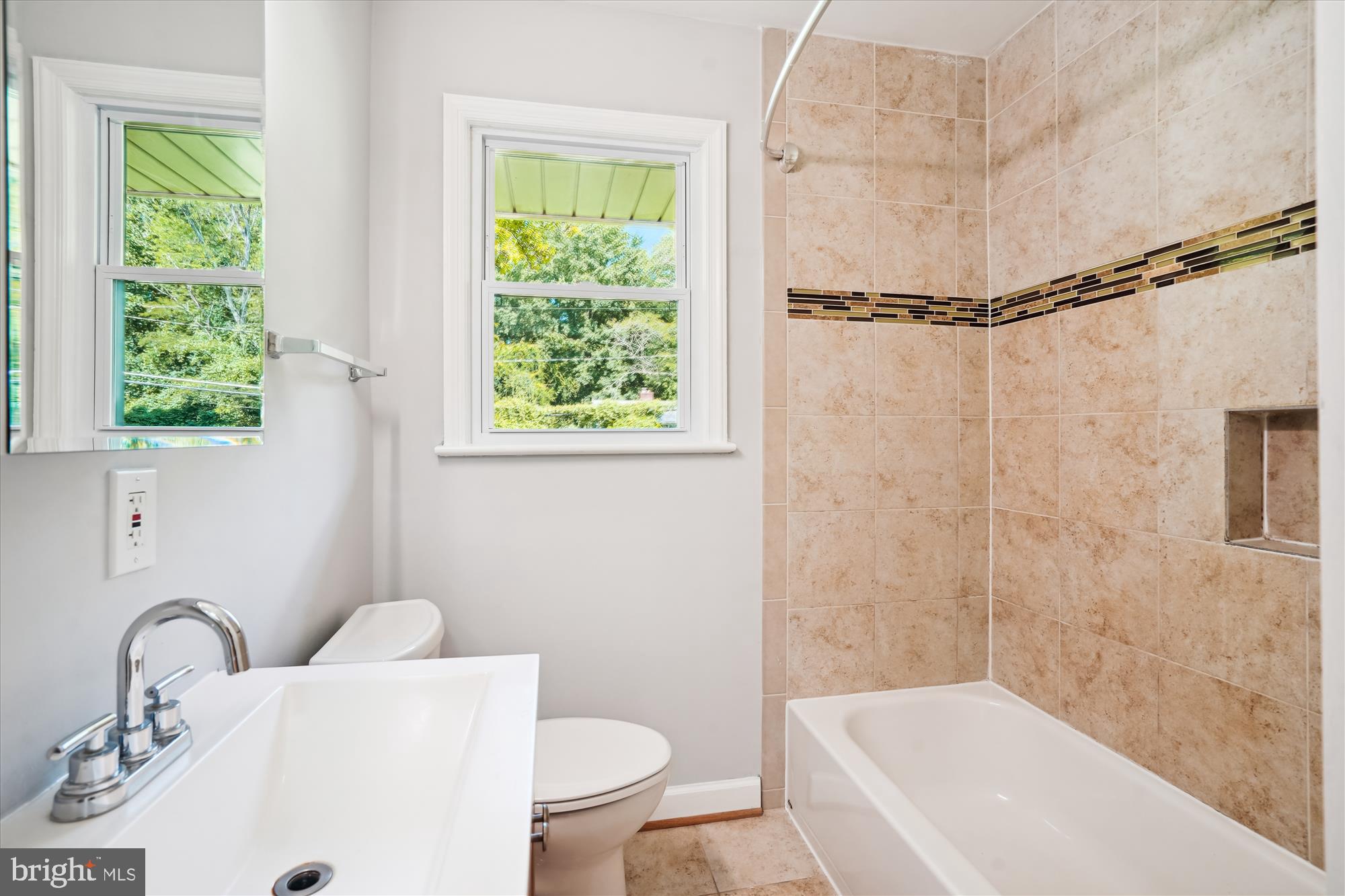 SLEEPY HOLLOW KNOLL - Residential Lease