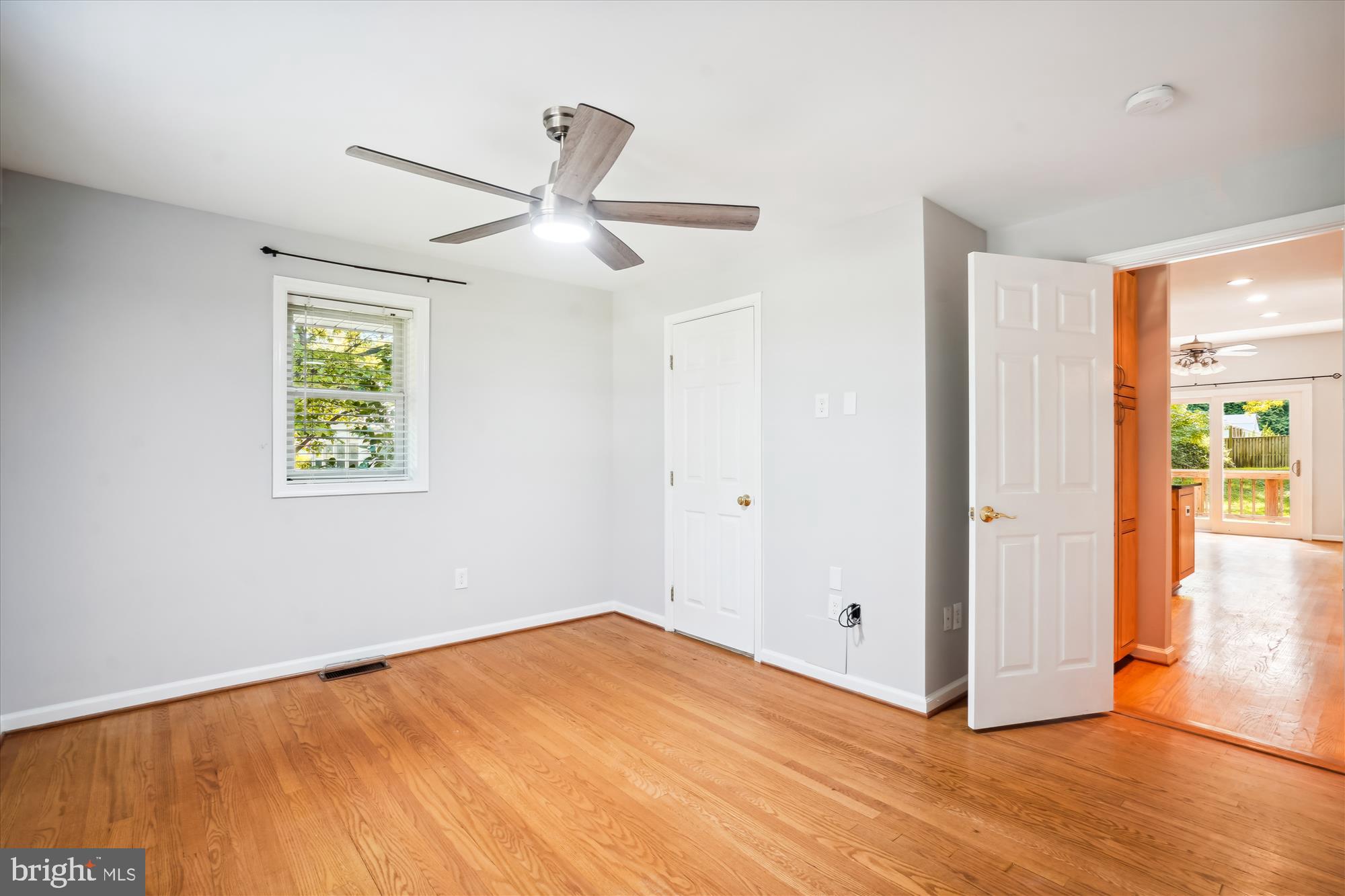 SLEEPY HOLLOW KNOLL - Residential Lease