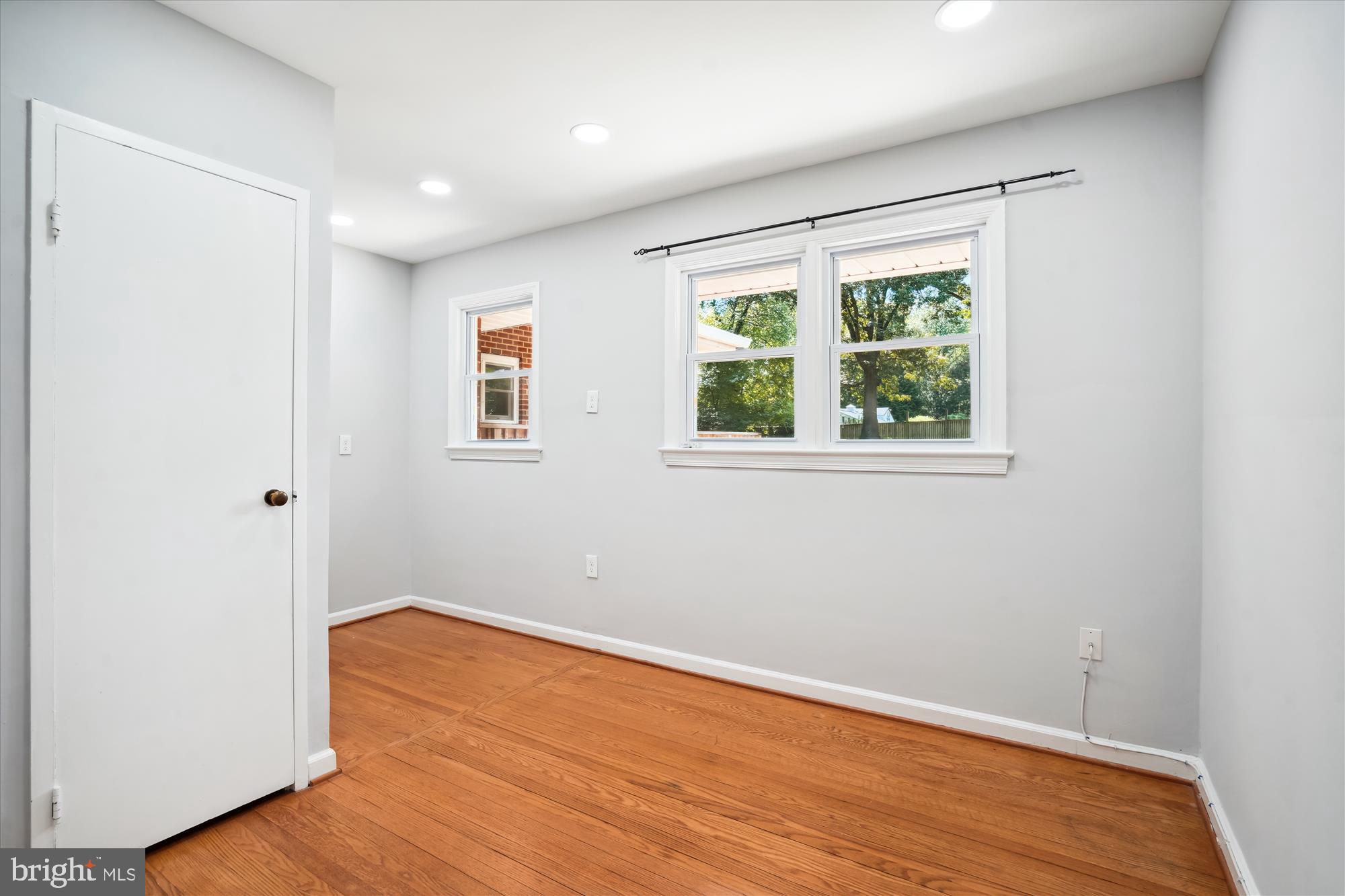 SLEEPY HOLLOW KNOLL - Residential Lease