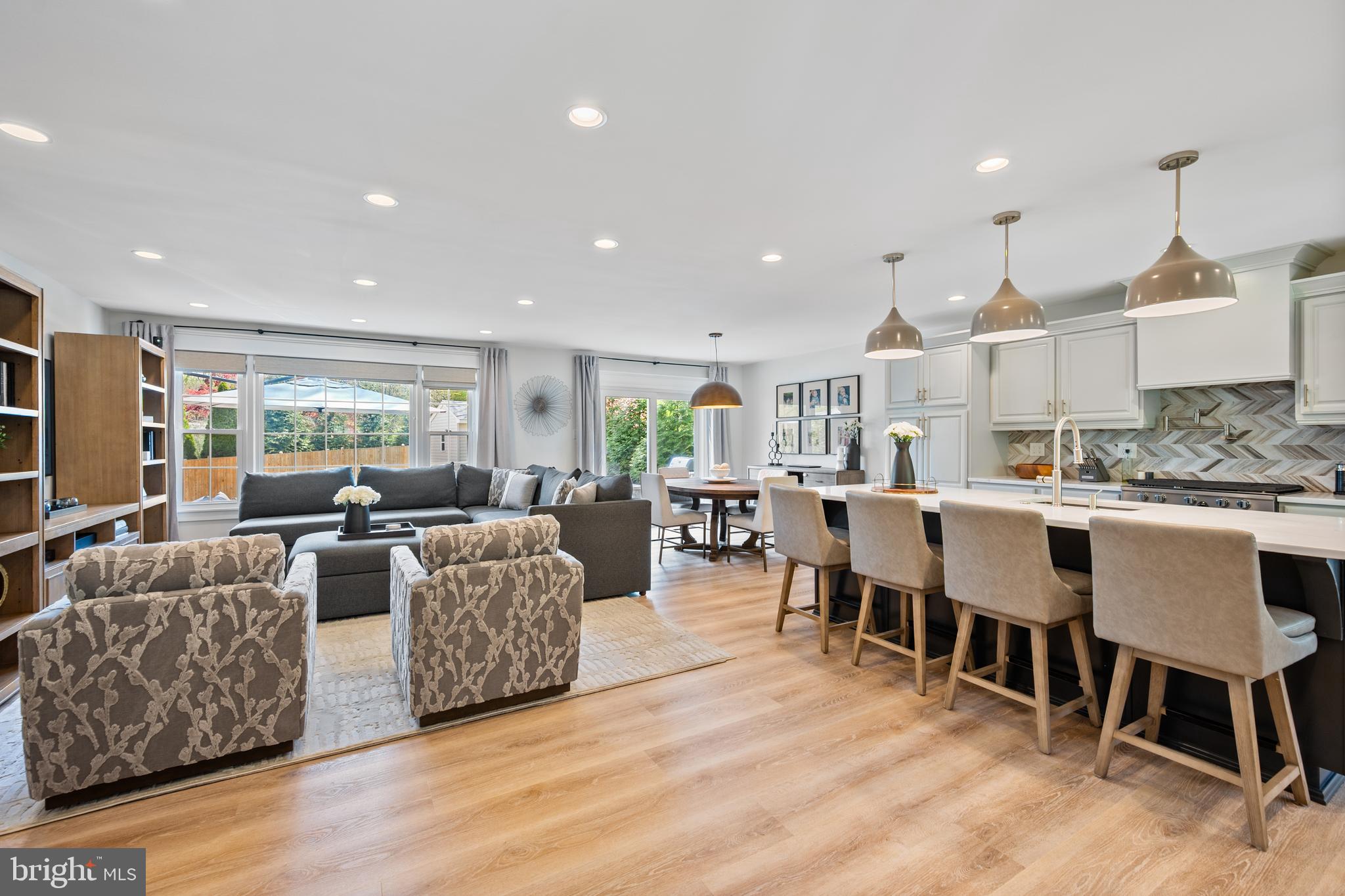11221 ORLEANS WAY