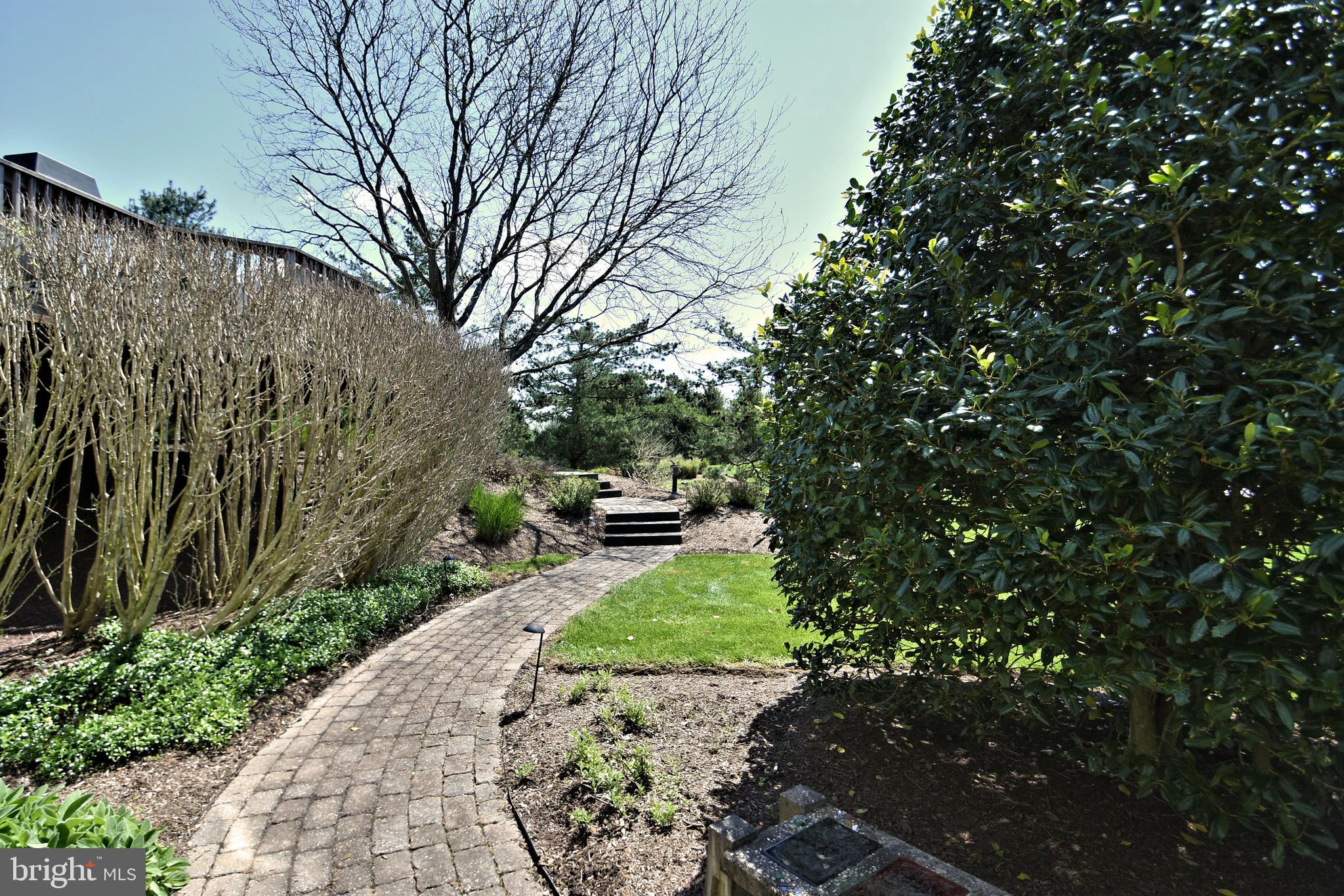 LONGMEADOW - Residential