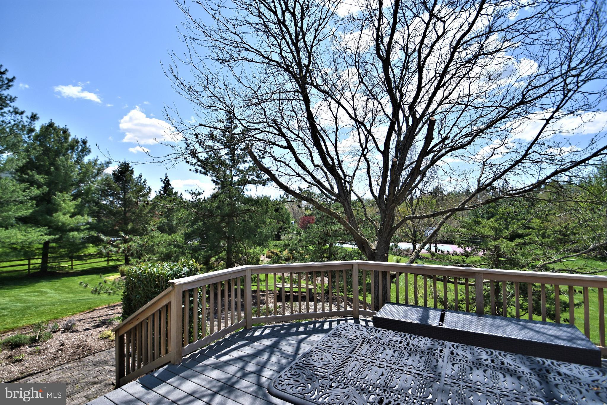 LONGMEADOW - Residential