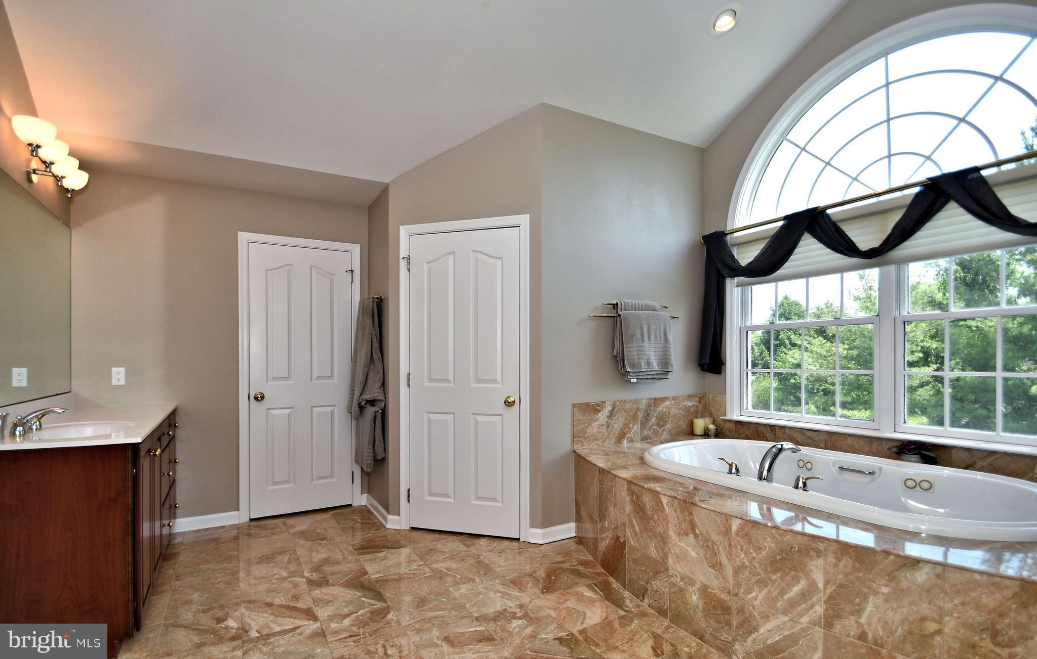 LONGMEADOW - Residential