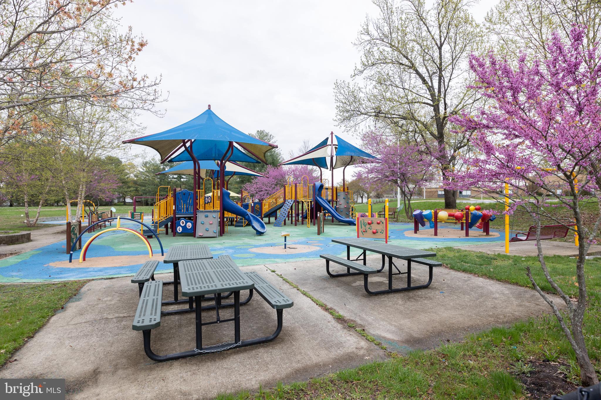 LAKE VILLAGE MANOR - Residential