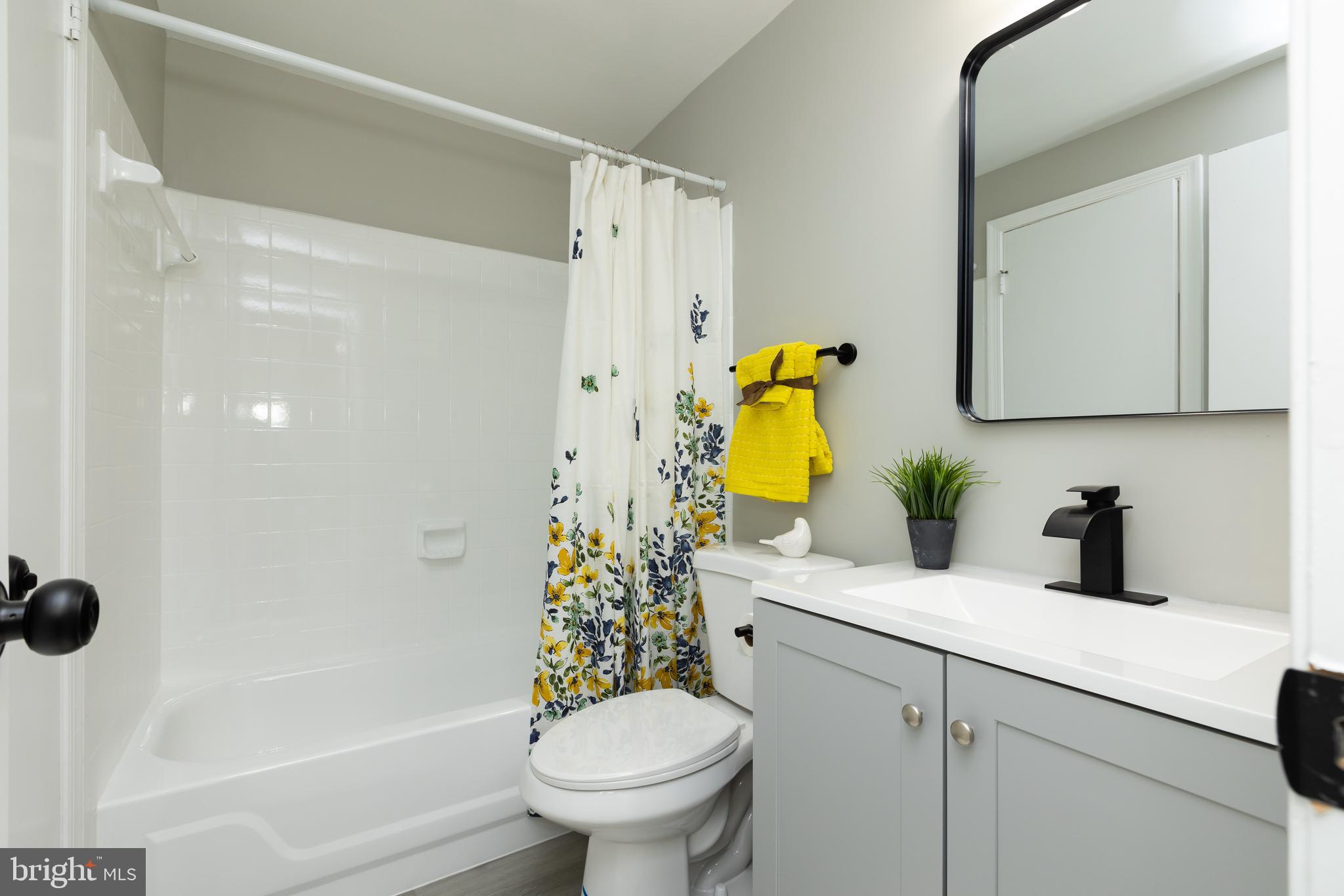 LAKE VILLAGE MANOR - Residential