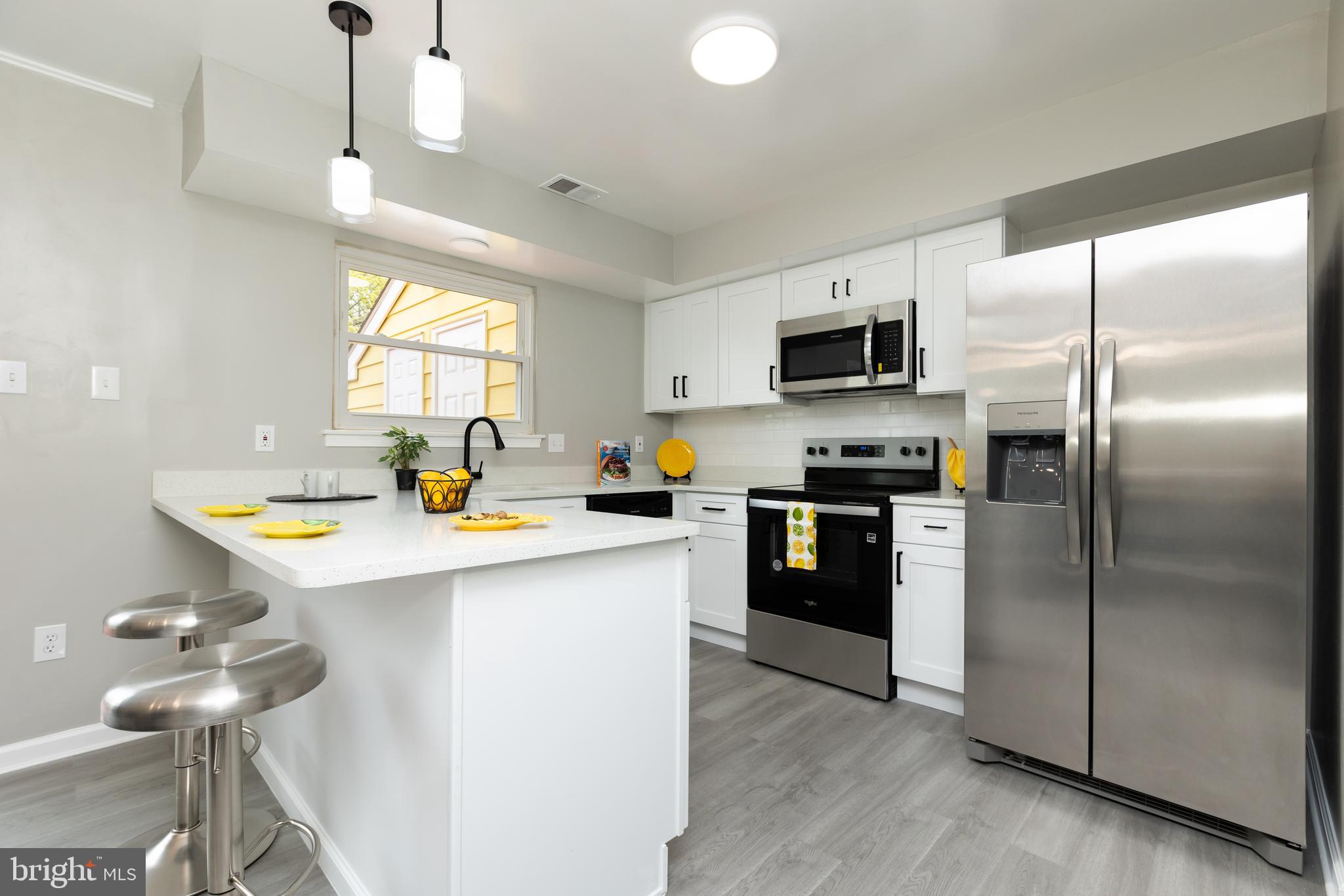 LAKE VILLAGE MANOR - Residential