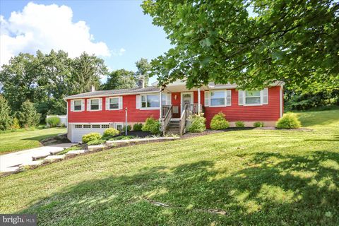 110 WATSON LANE NEW BLOOMFIELD PA 17068