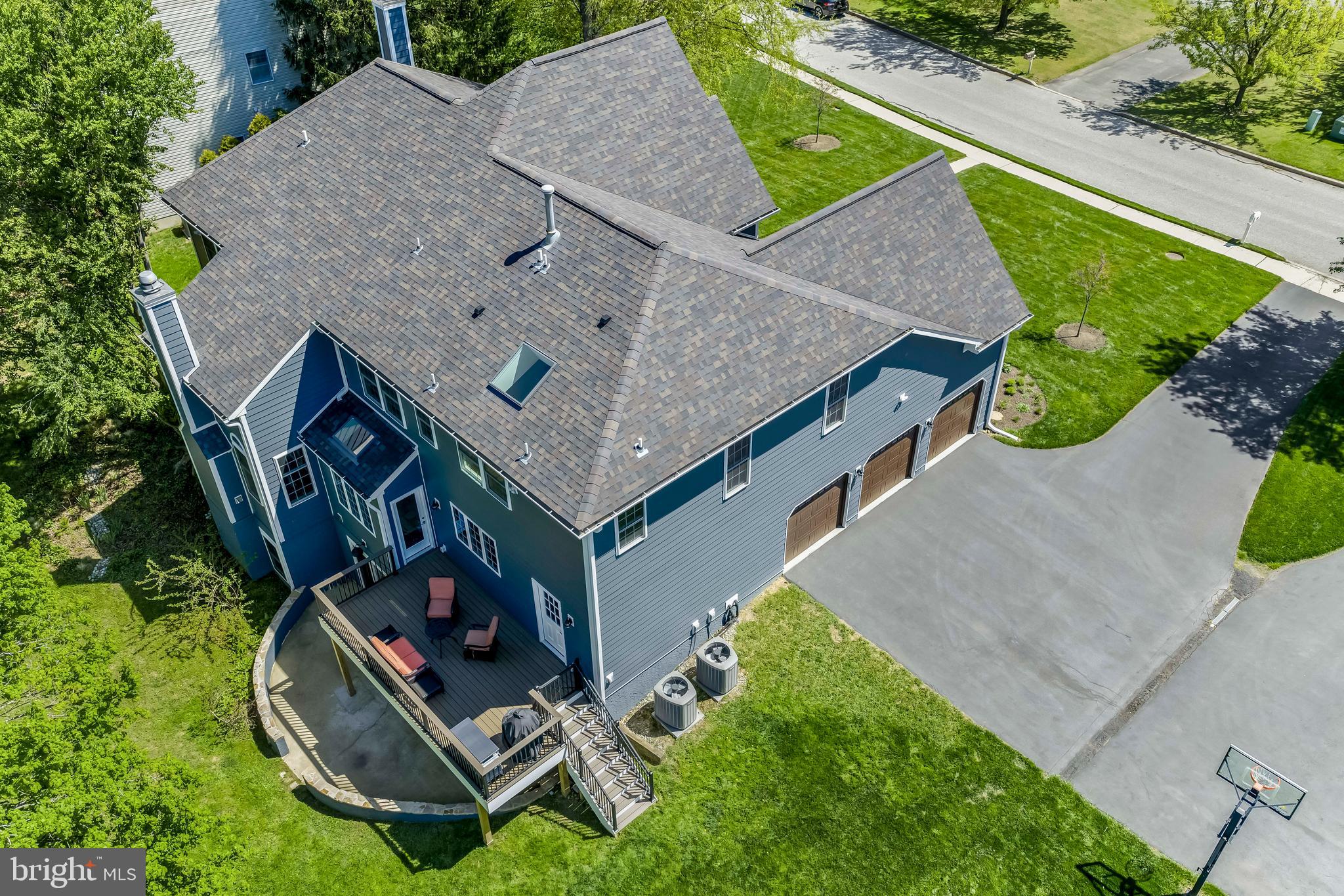 WILLOWDALE CROSSIN - Residential