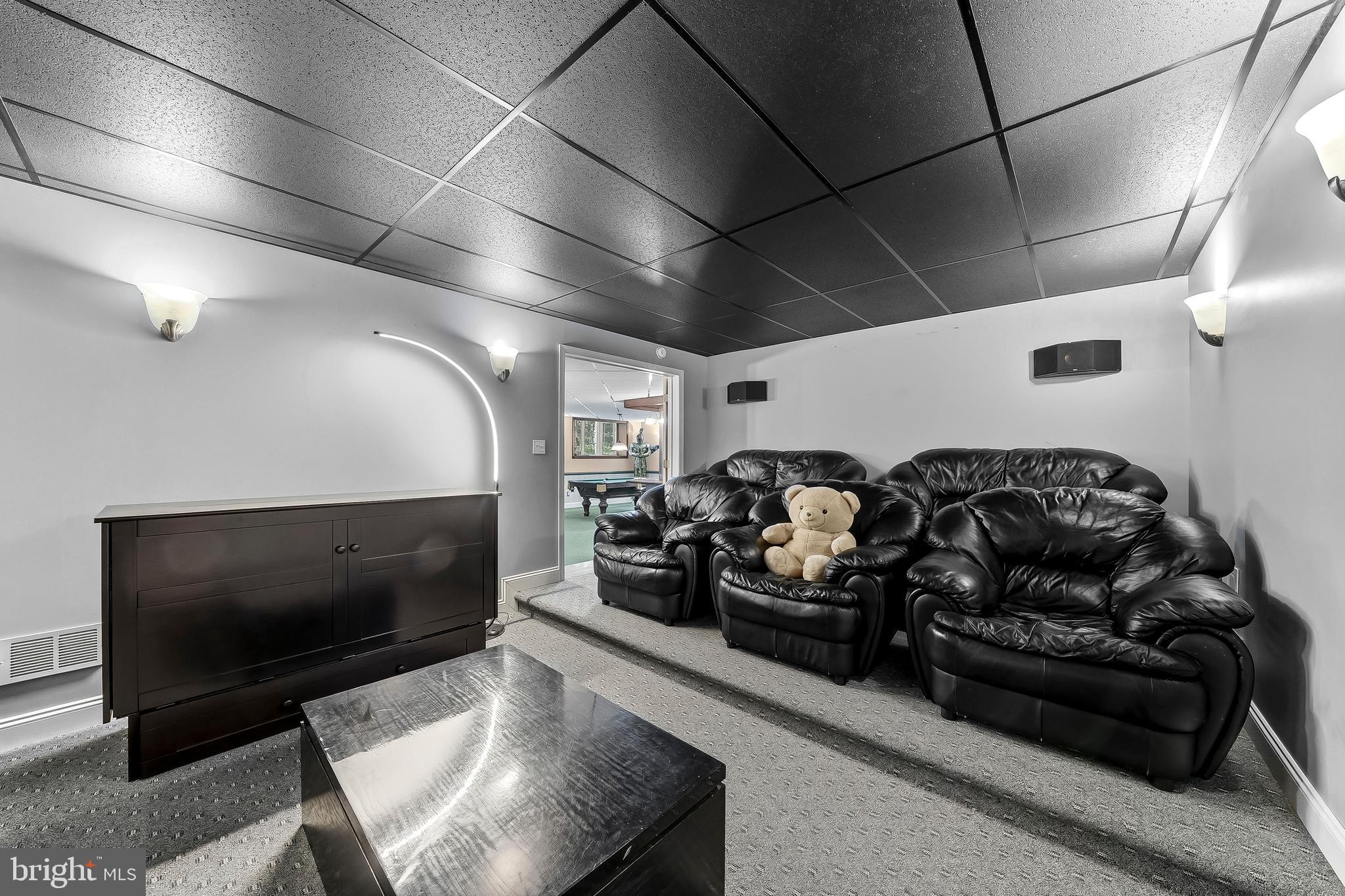 WILLOWDALE CROSSIN - Residential