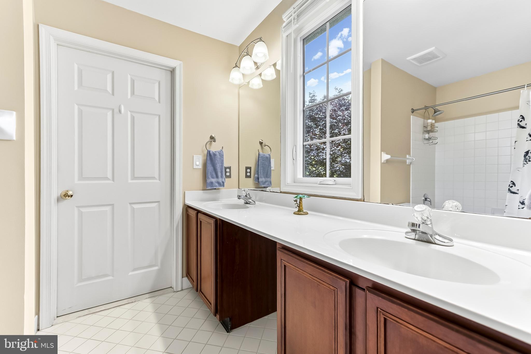 WILLOWDALE CROSSIN - Residential