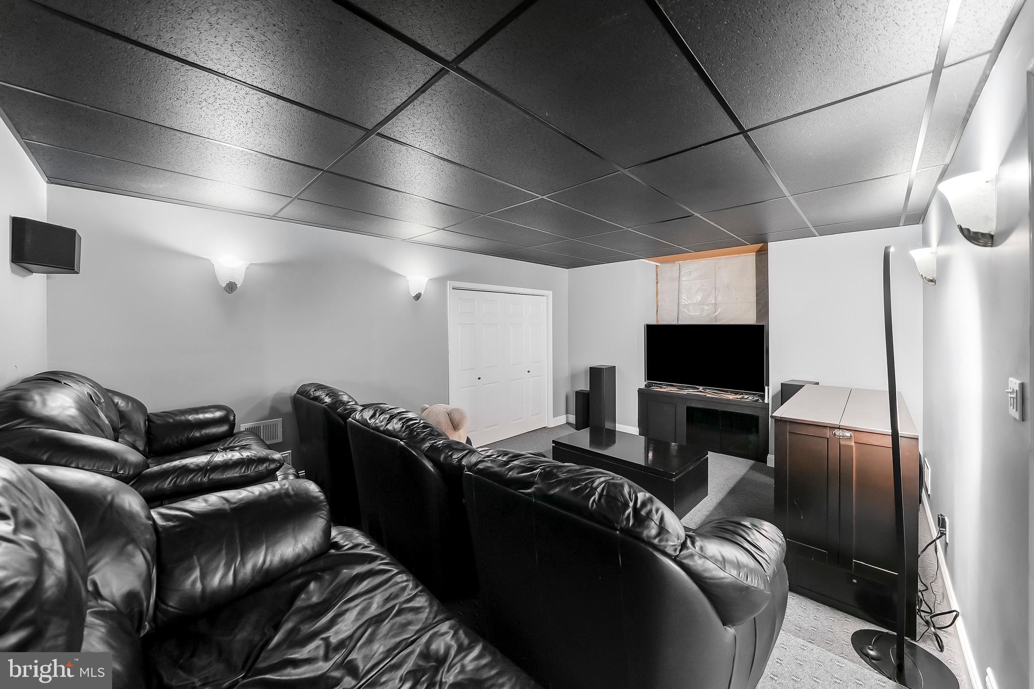 WILLOWDALE CROSSIN - Residential