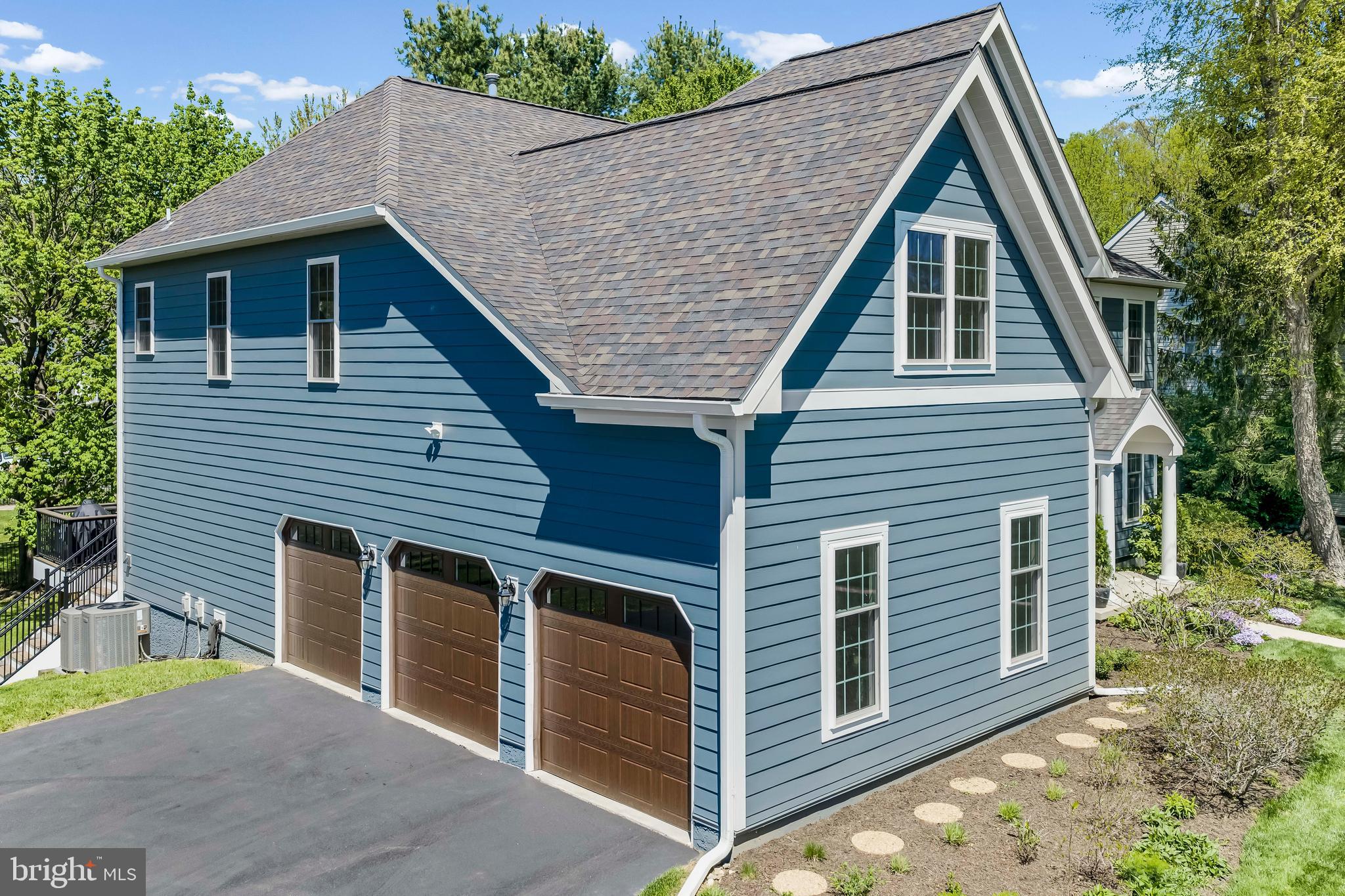 WILLOWDALE CROSSIN - Residential