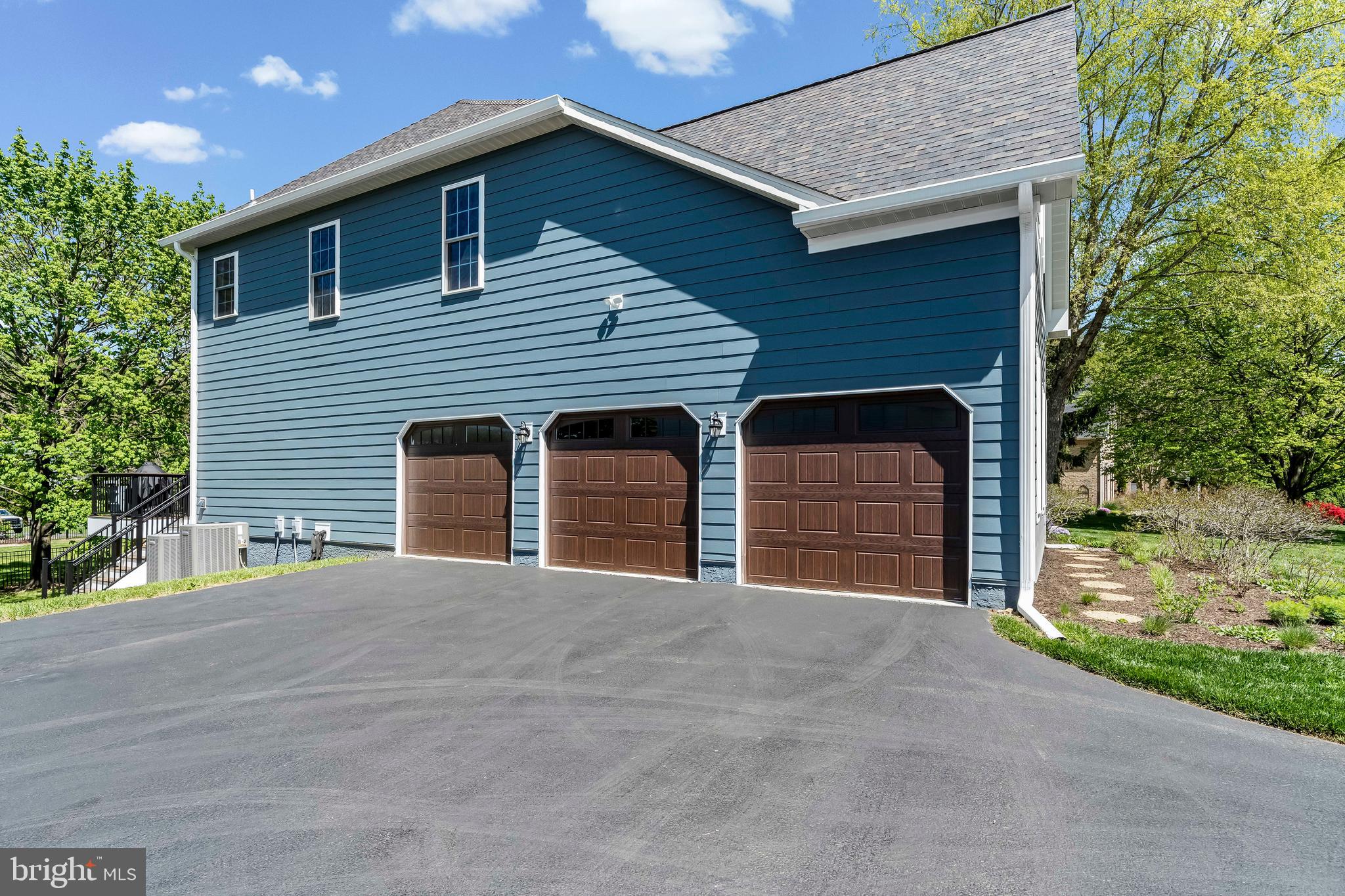 WILLOWDALE CROSSIN - Residential