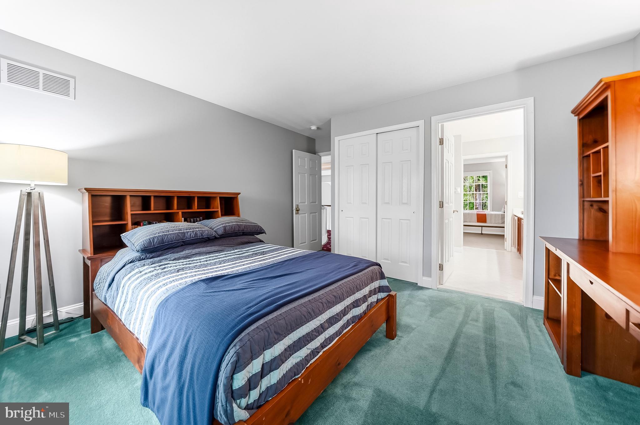 WILLOWDALE CROSSIN - Residential