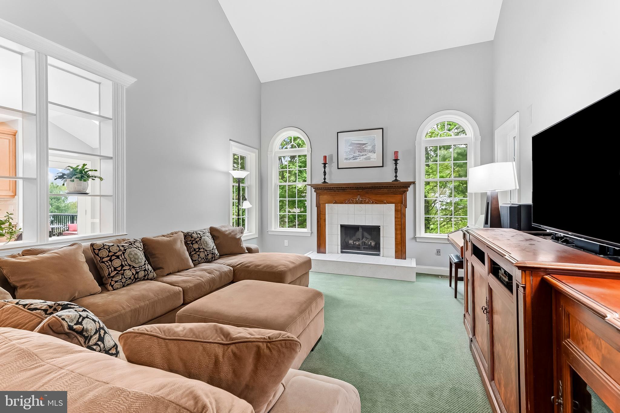WILLOWDALE CROSSIN - Residential