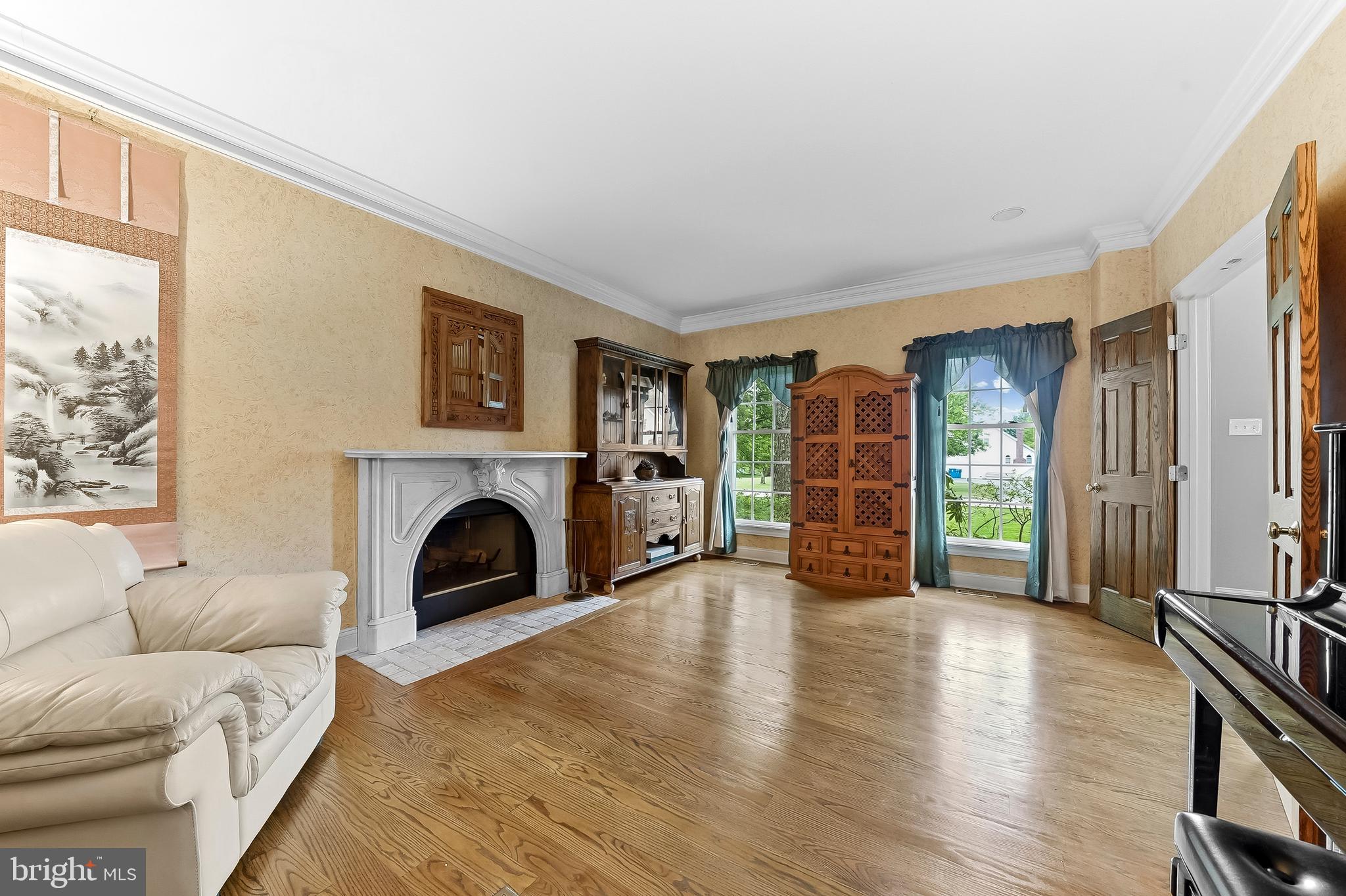 WILLOWDALE CROSSIN - Residential