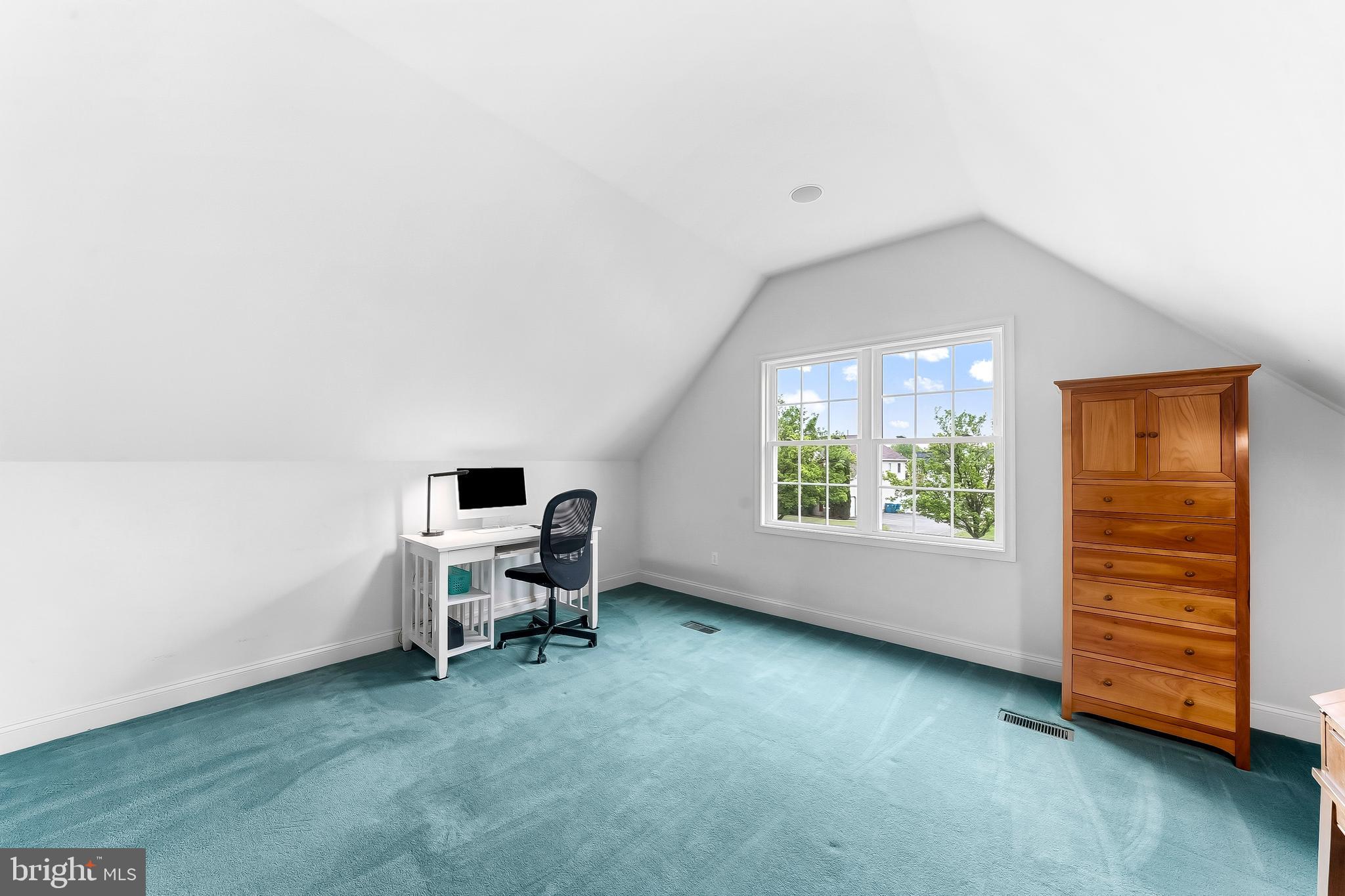 WILLOWDALE CROSSIN - Residential