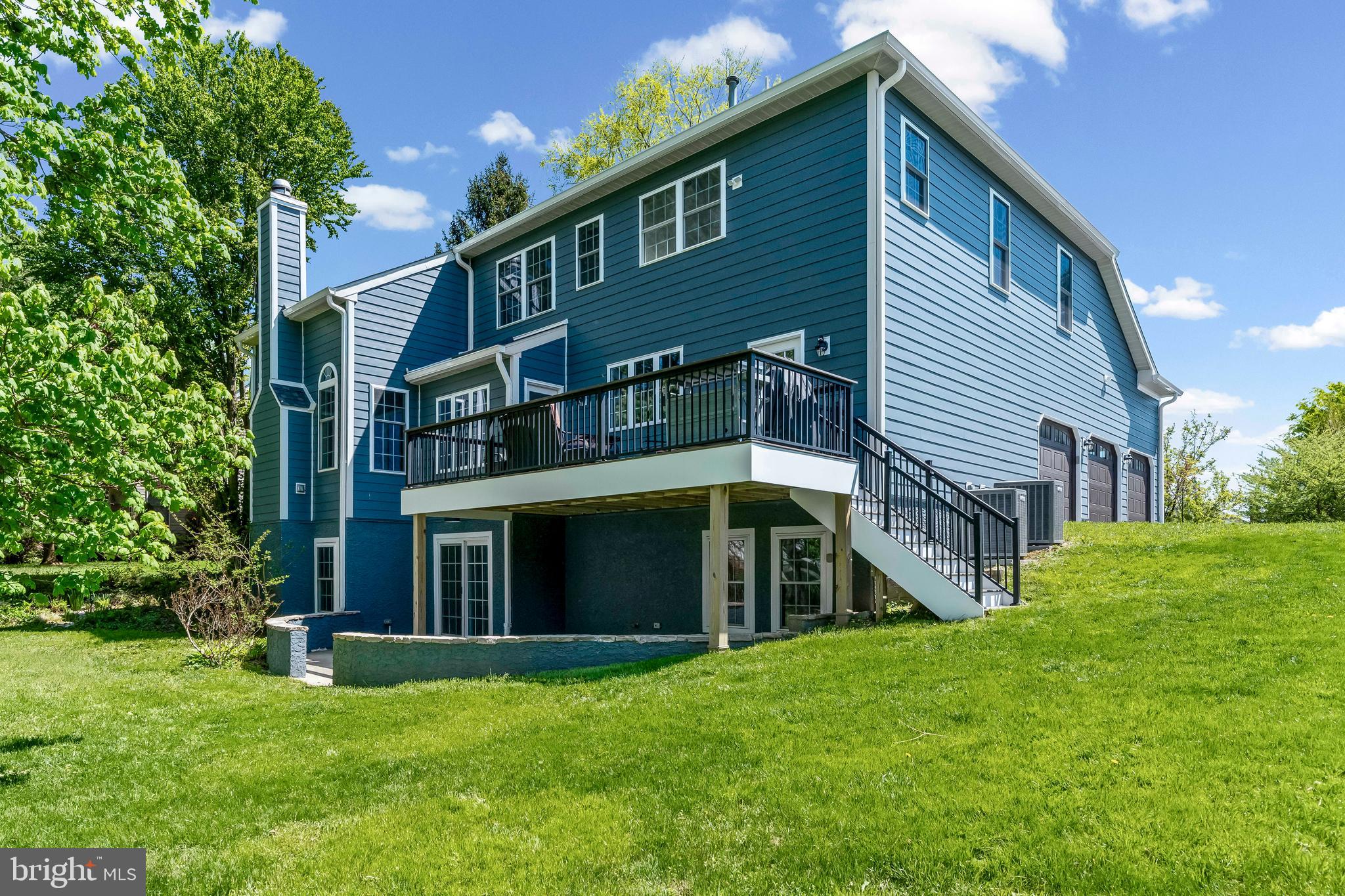 WILLOWDALE CROSSIN - Residential
