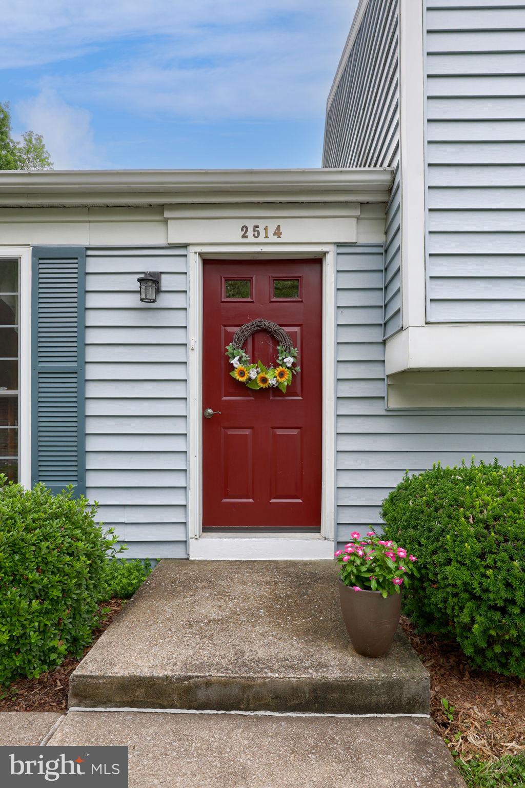 2514 SPLIT RAIL DRIVE