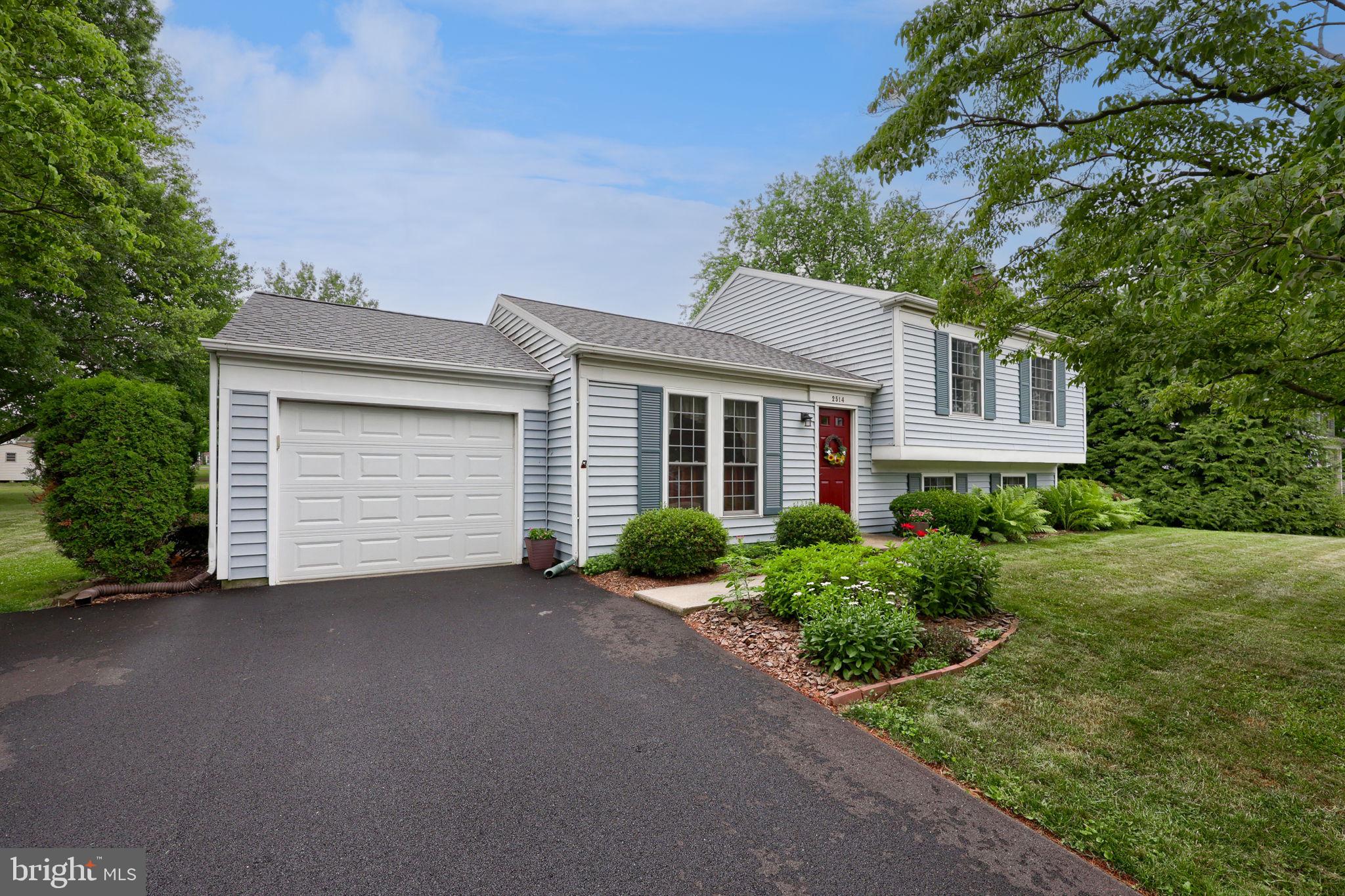 2514 SPLIT RAIL DRIVE