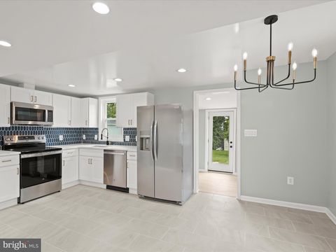 2917 E LEE AVENUE ALEXANDRIA VA 22306