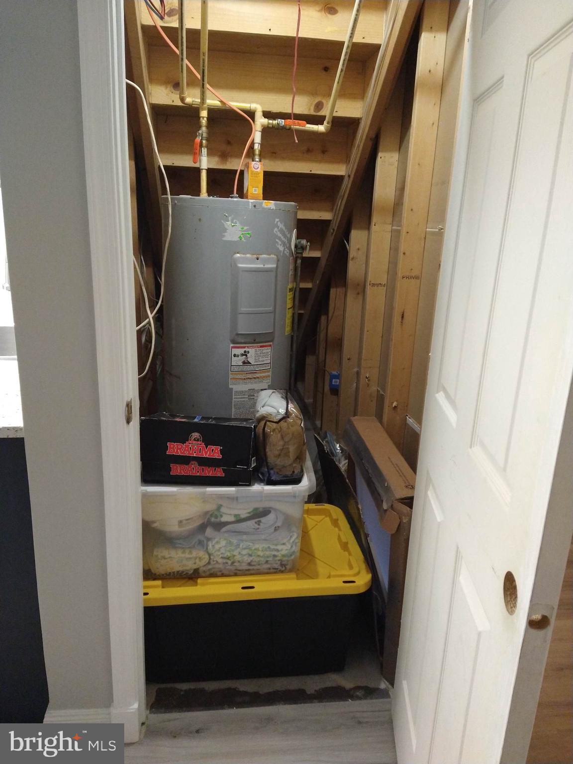 HICKORY CORNER - Residential