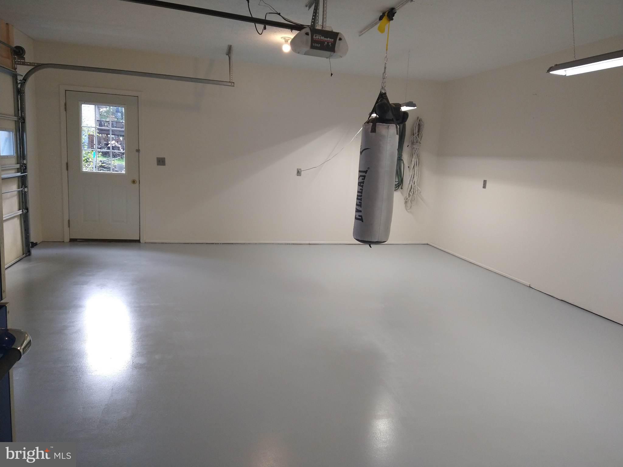 HICKORY CORNER - Residential