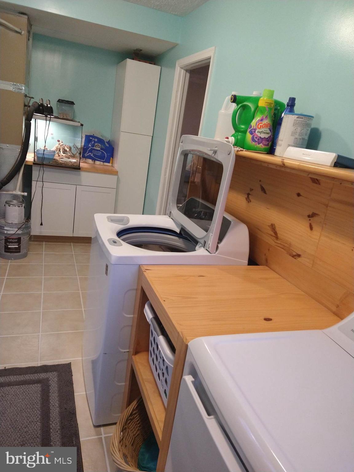 HICKORY CORNER - Residential